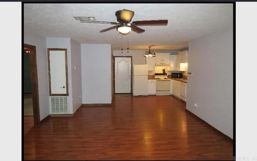 MOVE IN SPECIAL! HALF OFF FIRST MONTH’S RENT! Cute and cozy 2BD/1BA duplex in Austin that is waiting for you to call home. Eat-in-kitchen comes with all appliances. Washer and Dryer also included! This property is managed by Hoffman Team so beware of scammers - we will never ask you to Cashapp us money. The lease for this property is for 18 months to 2 years with a 3% increase after the first year. Income must be 3x the amount of rent per month unless you have a housing voucher. Deposit, first month’s rent, and the $50 administration fee due before move in. Schedule your showing today online or give our office a call! https://showmojo.com/l/d9377020cf/504-pool-street-austin-ar-72007?g=1&sd=true