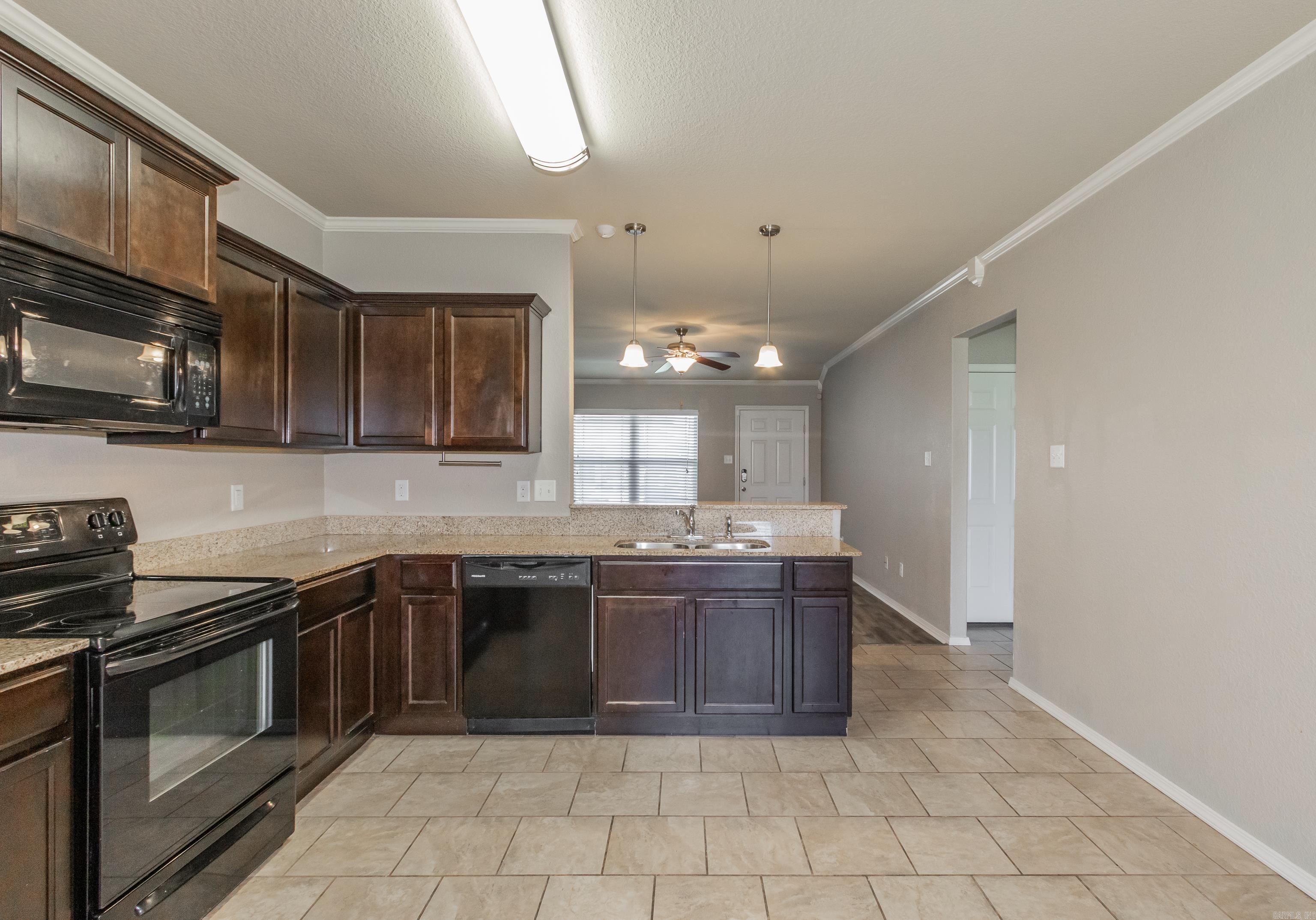 TRAMMEL ESTATES - Residential