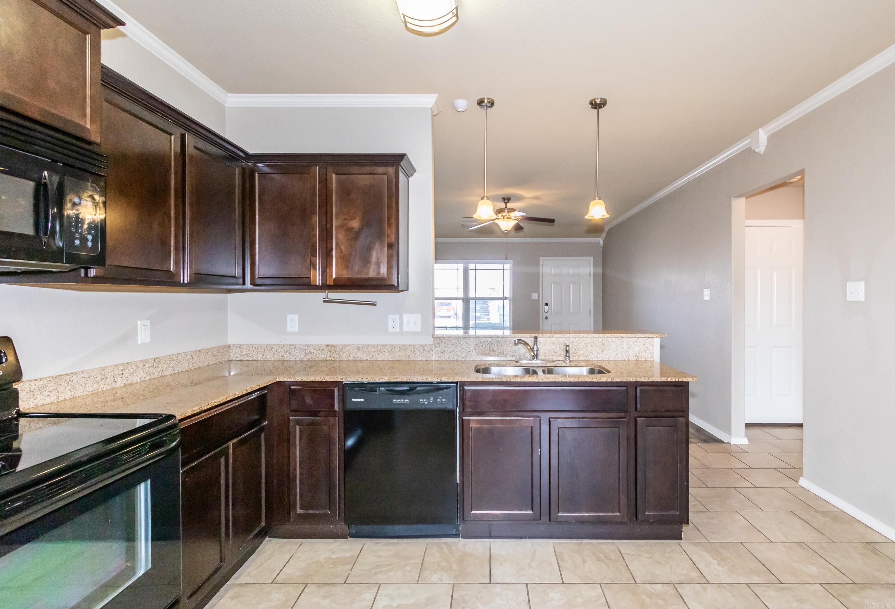 TRAMMEL ESTATES - Residential