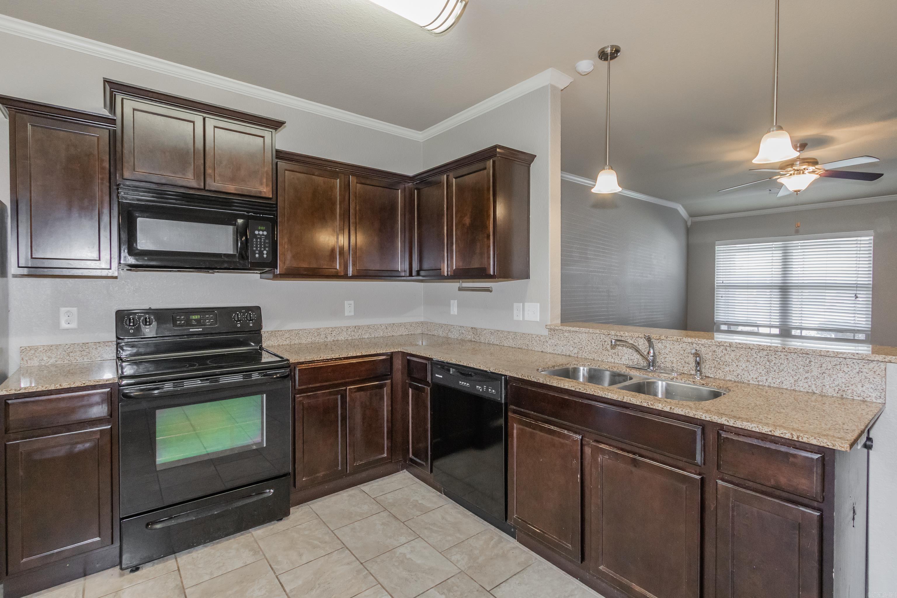 TRAMMEL ESTATES - Residential