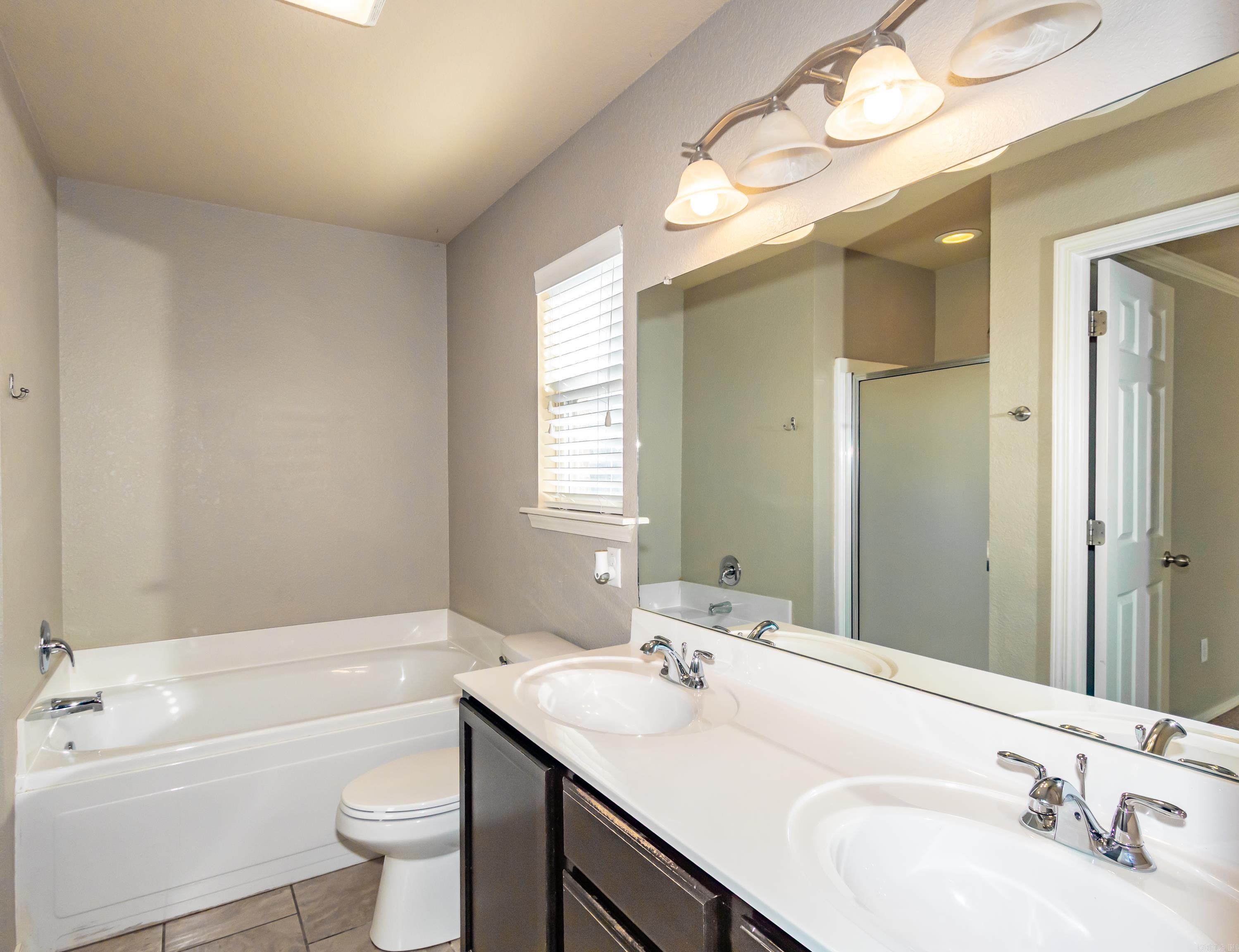 TRAMMEL ESTATES - Residential