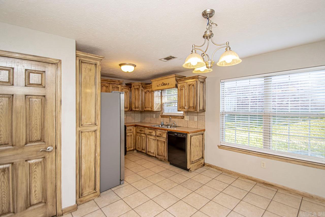 WEATHERING HEIGHTS - Residential