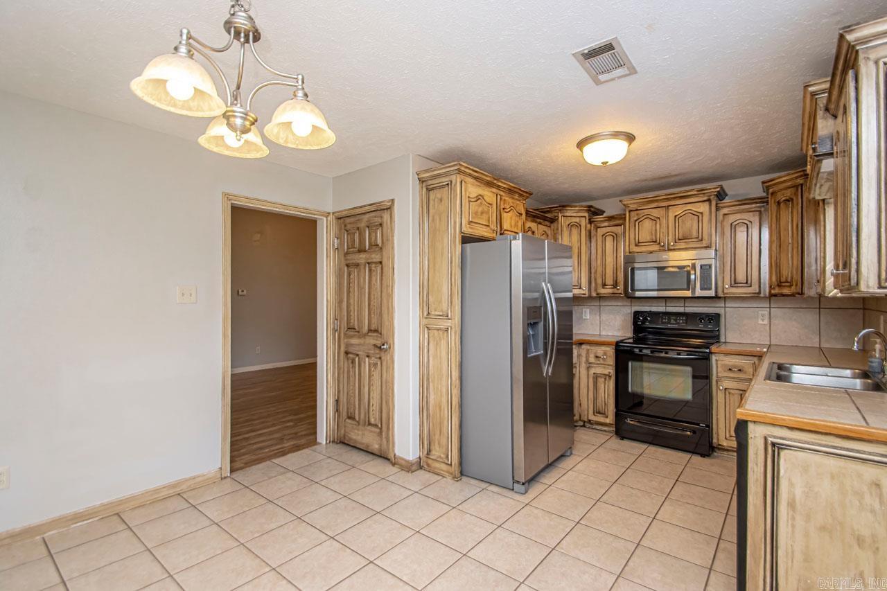 WEATHERING HEIGHTS - Residential