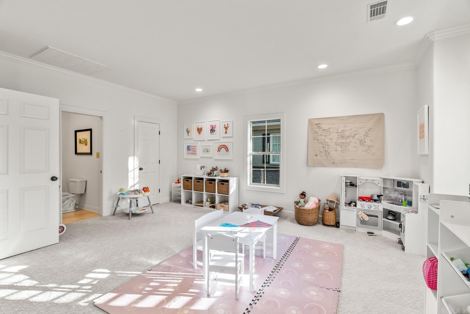 ENGLEWOOD - Residential