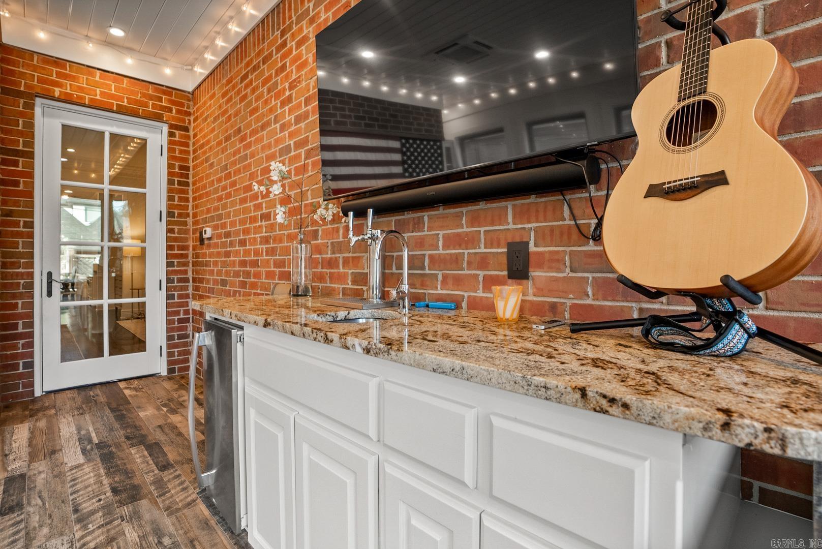 ENGLEWOOD - Residential