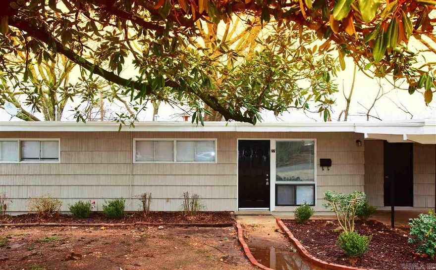 4bd/2ba home in Southwest Little Rock. Lots of space throughout, fenced in back yard! The lease for this property is for 18 months and income has to be three times the amount of rent unless you have a housing voucher.