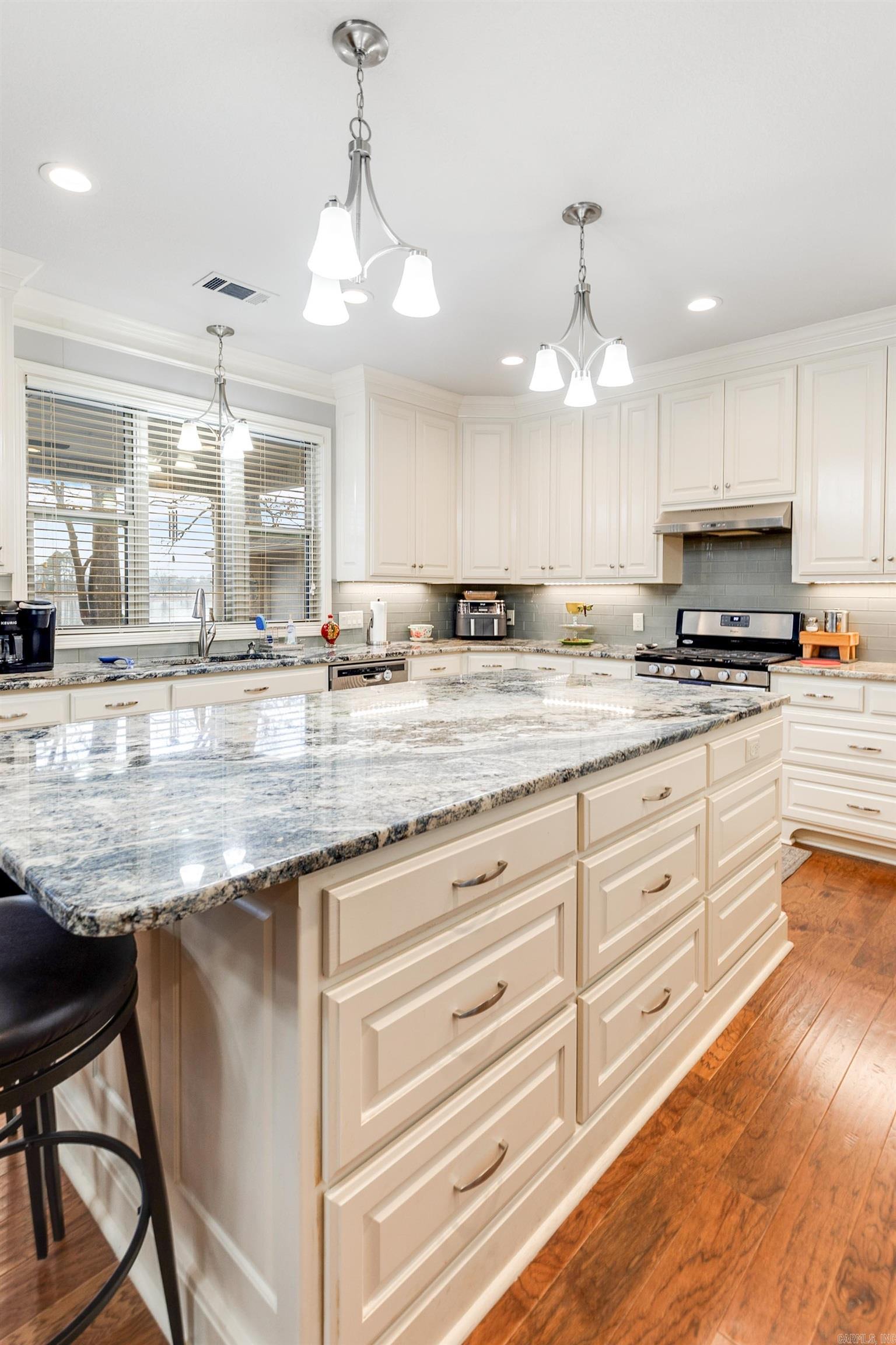 CAROLINE ACRES - Residential