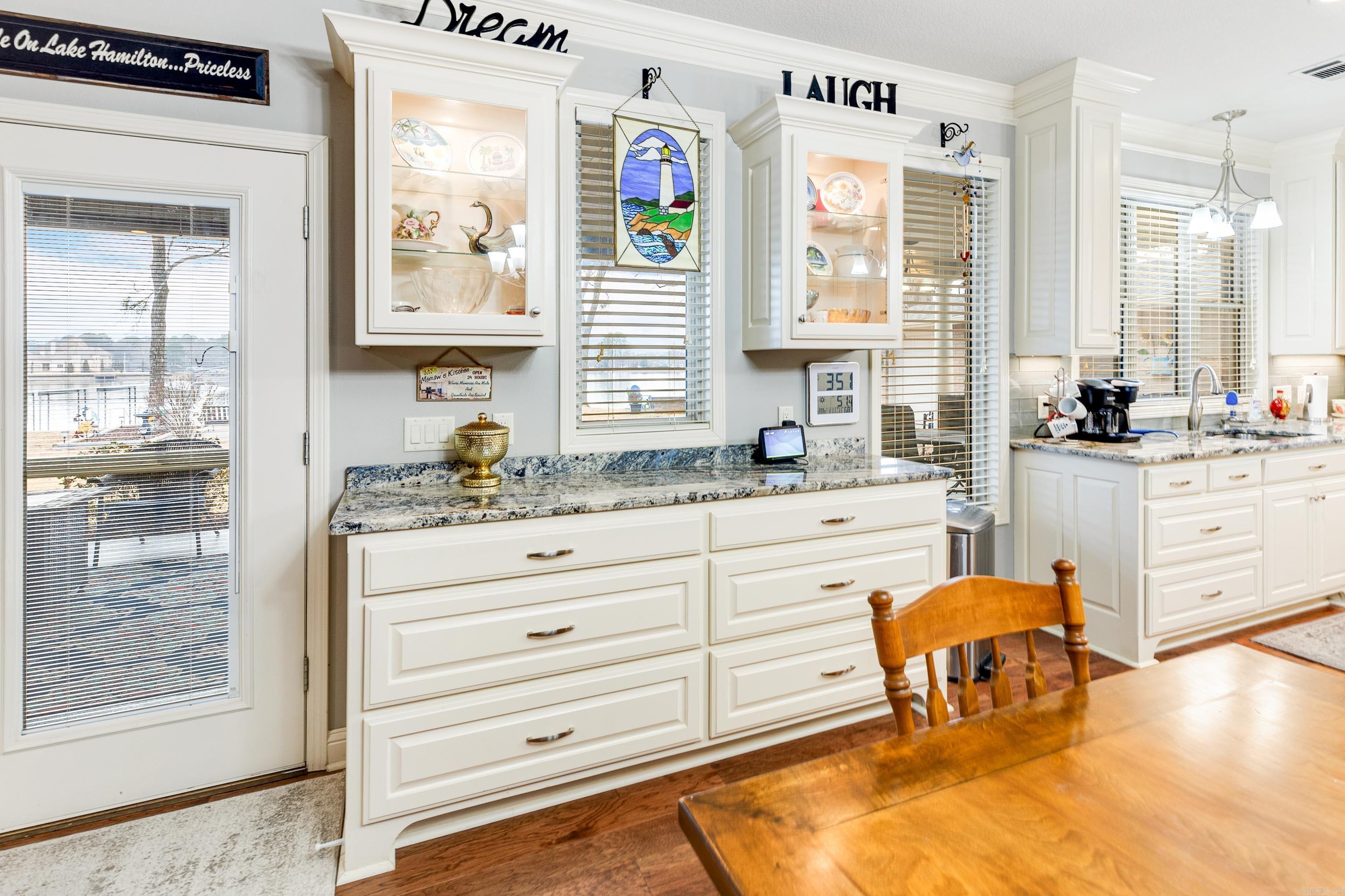 CAROLINE ACRES - Residential