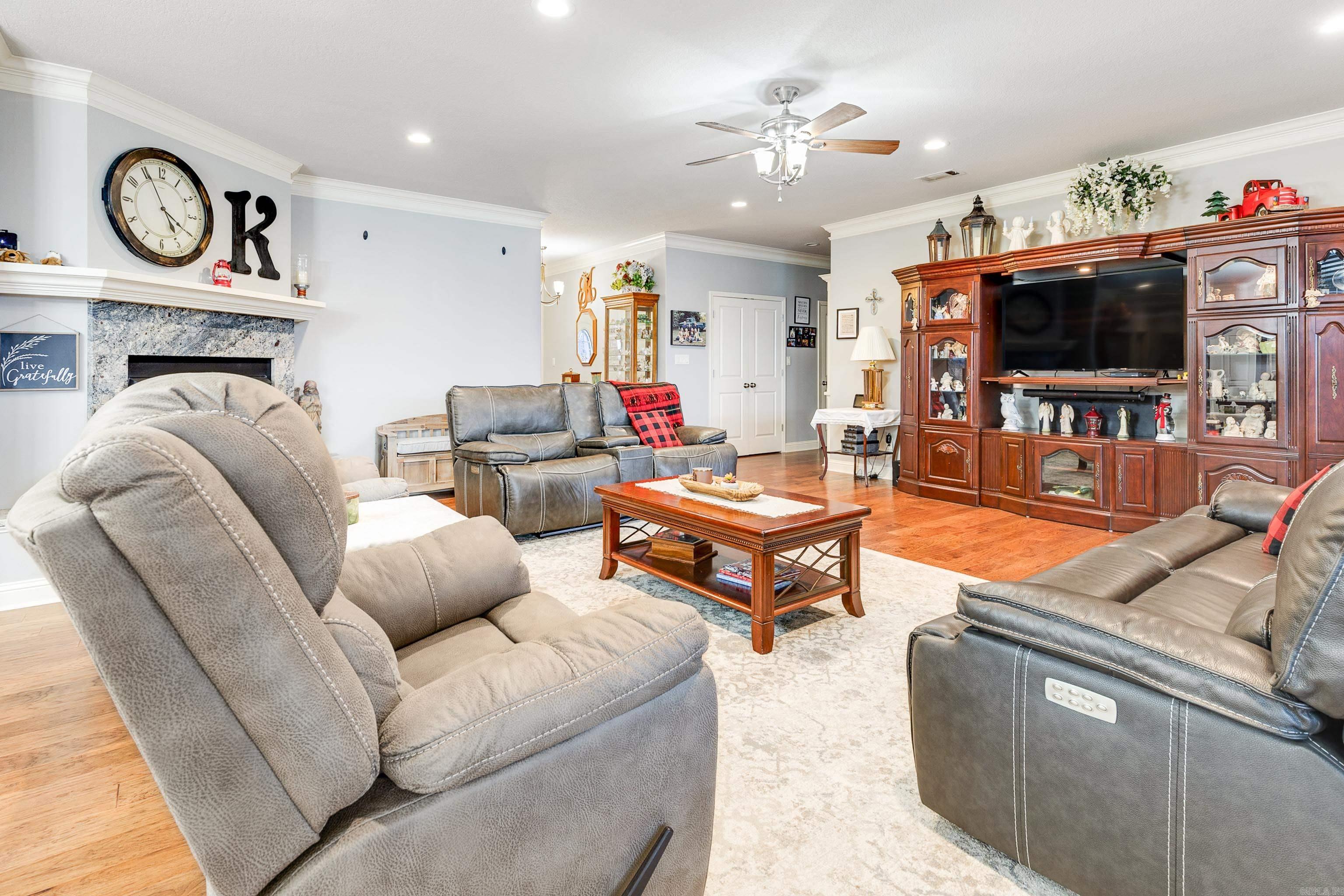CAROLINE ACRES - Residential