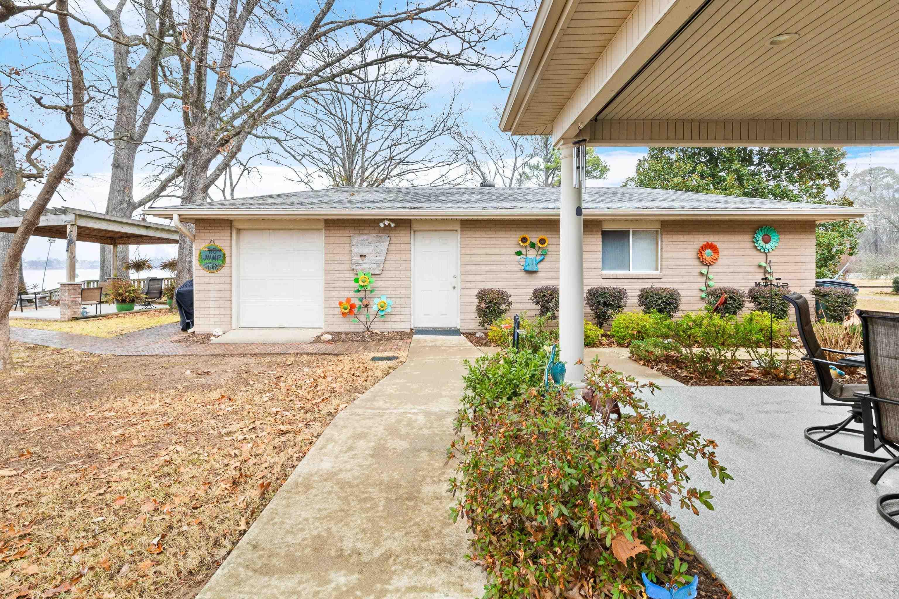 CAROLINE ACRES - Residential