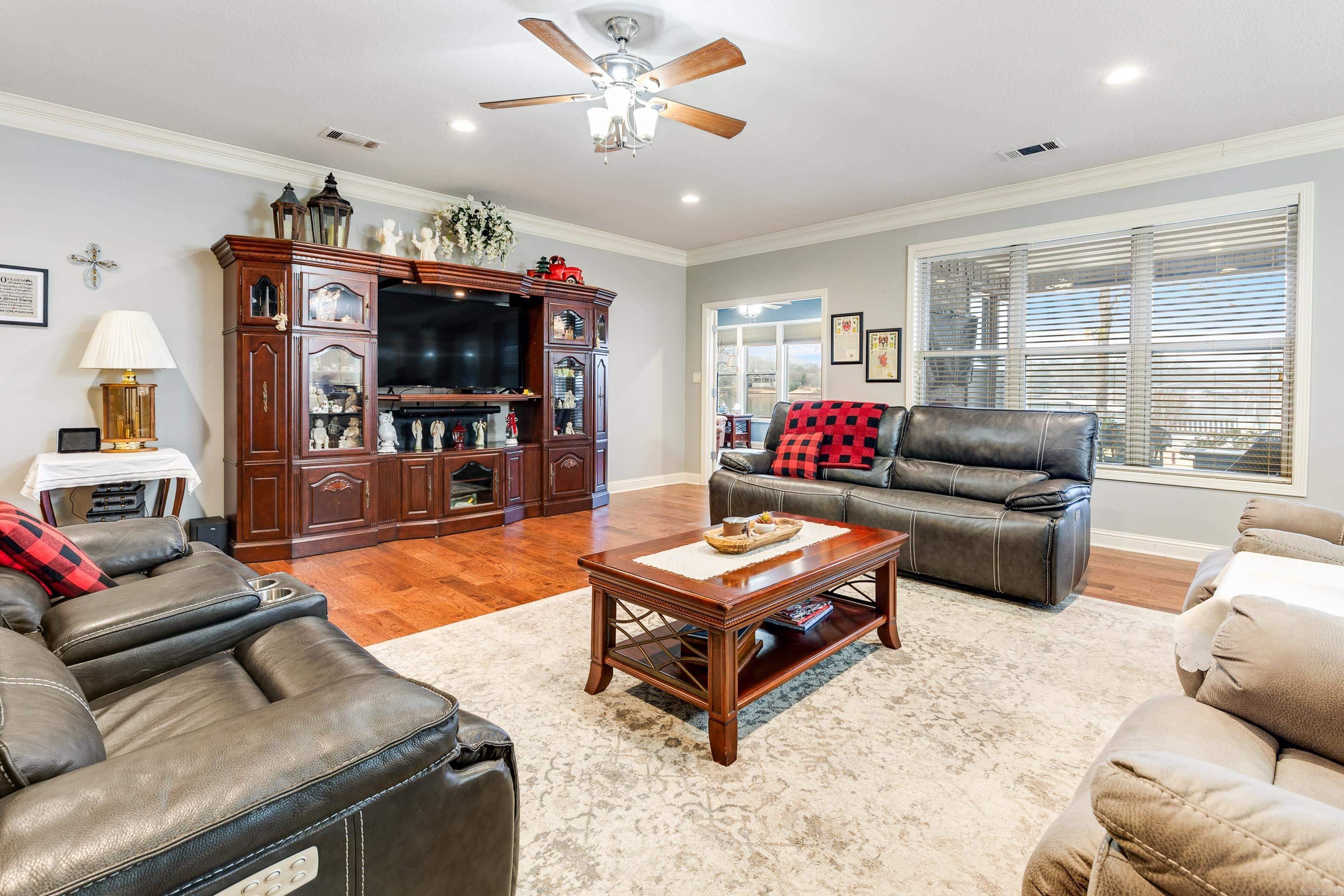 CAROLINE ACRES - Residential