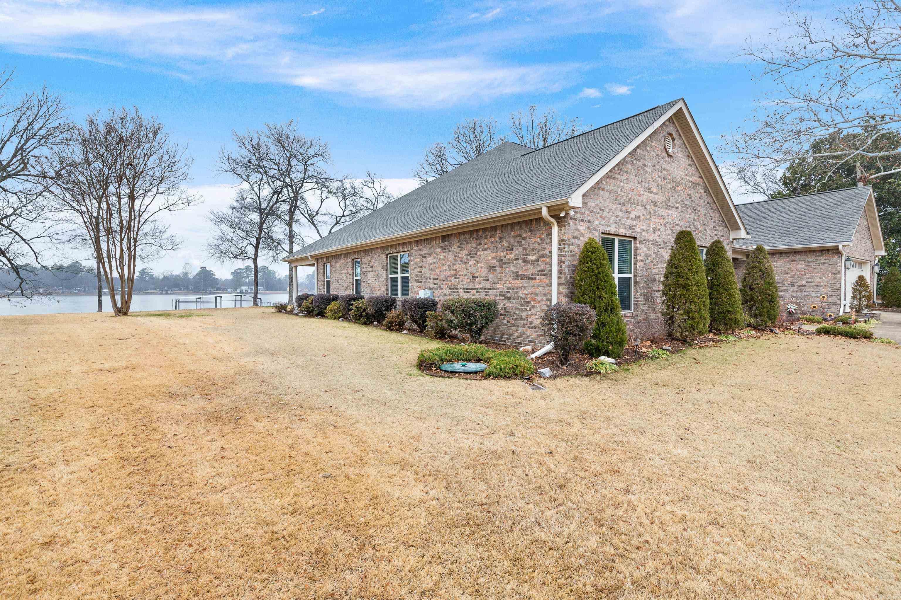 CAROLINE ACRES - Residential