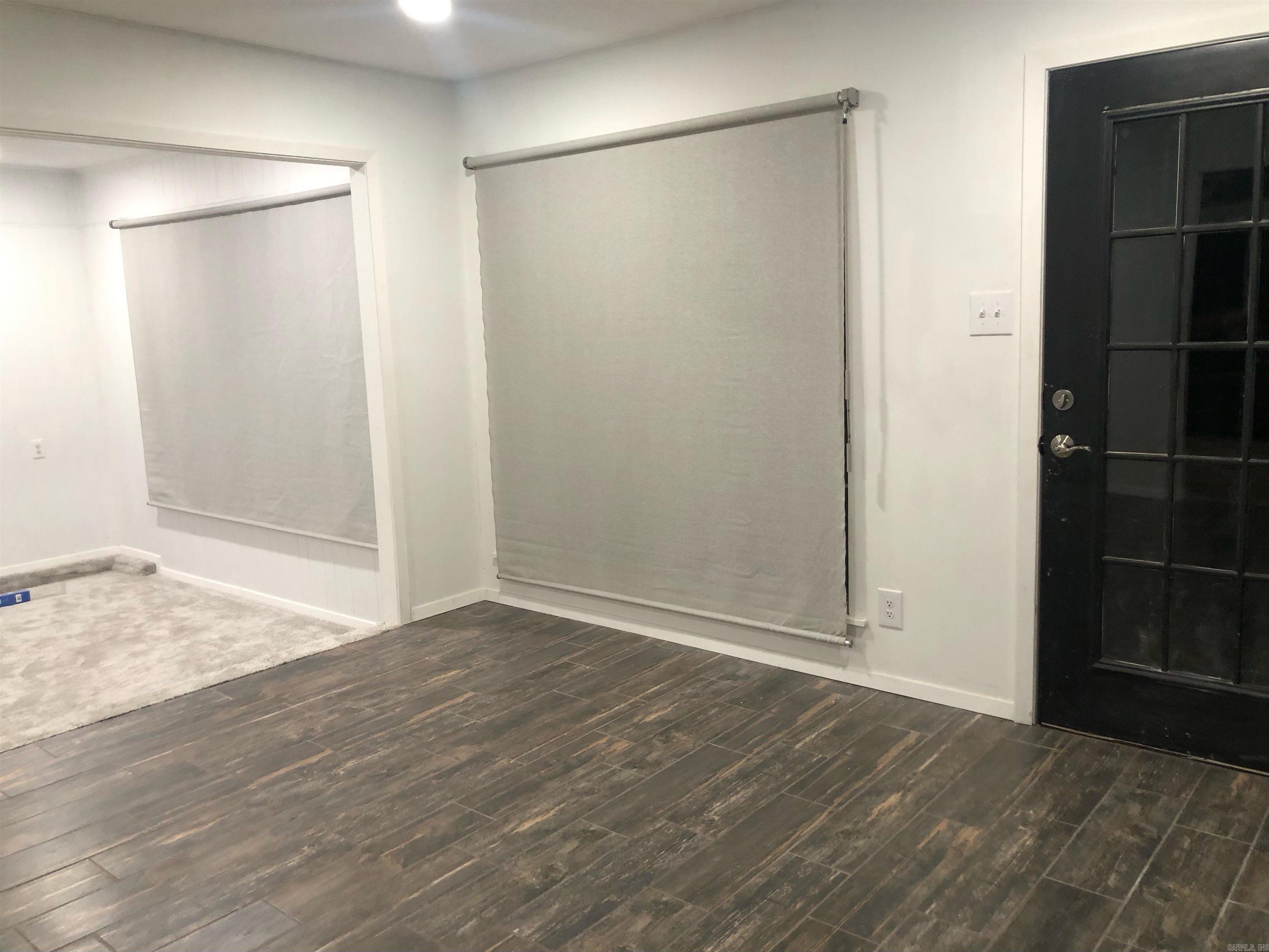 PEBBLE LAKE - Residential