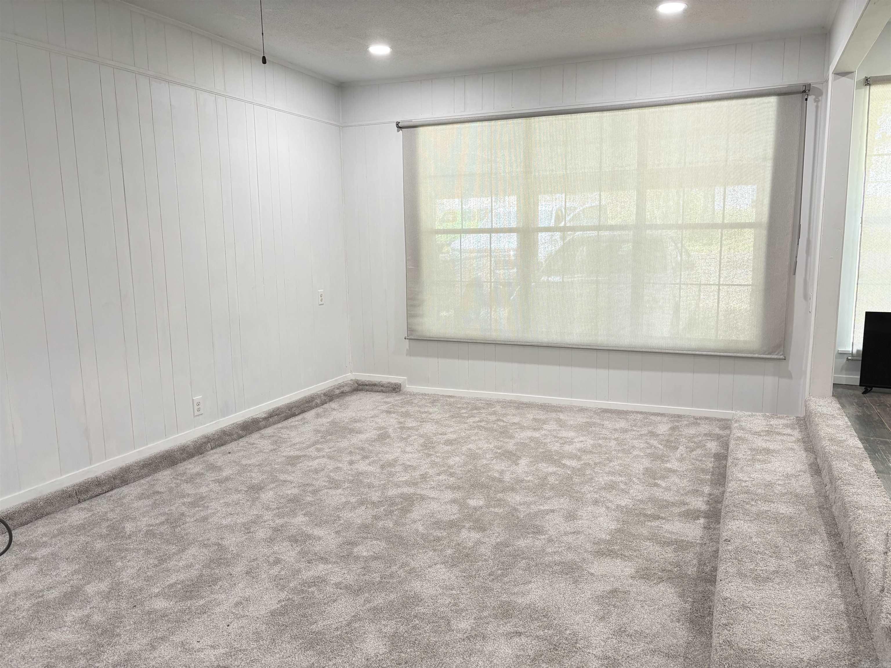 PEBBLE LAKE - Residential