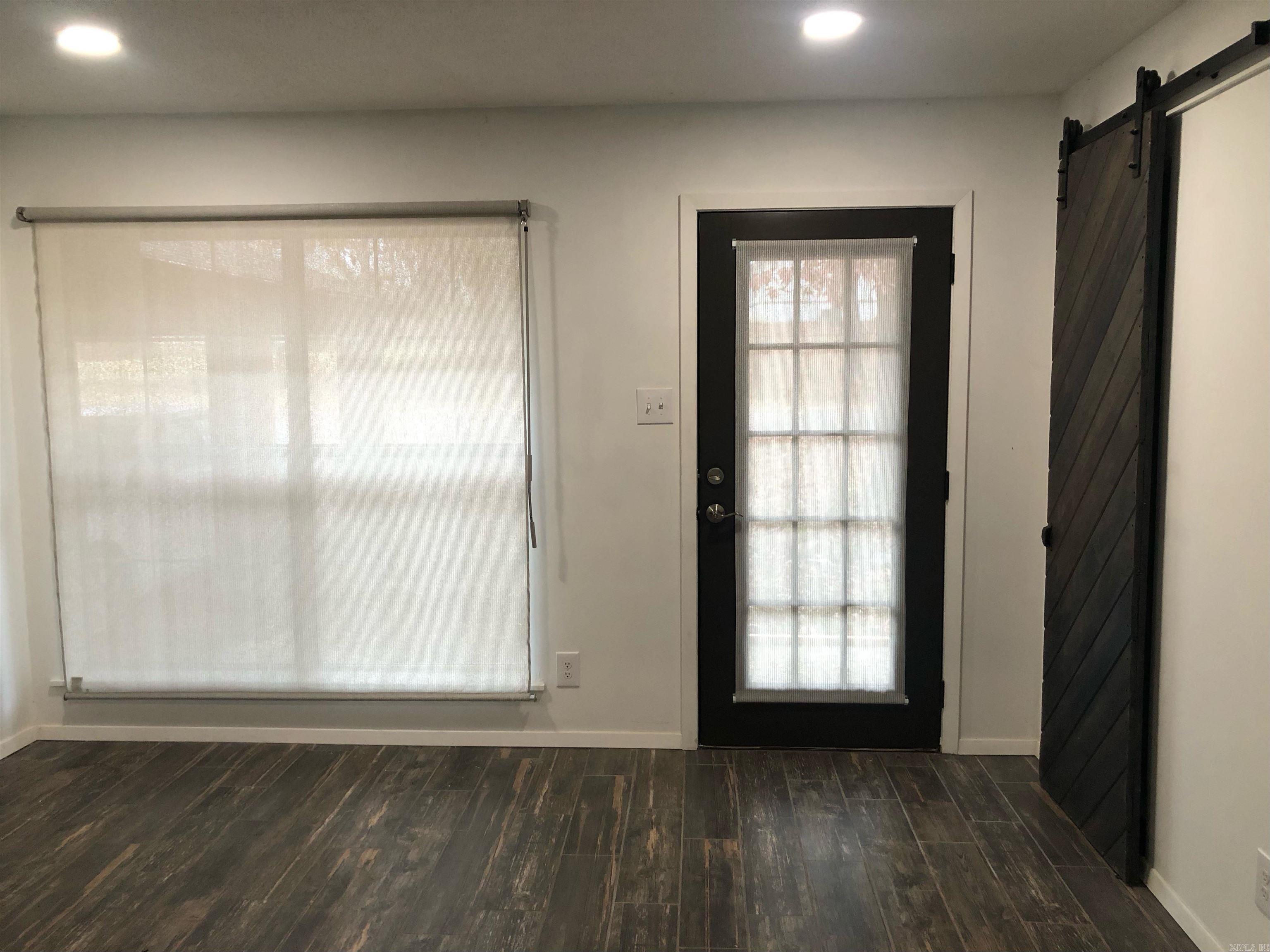 PEBBLE LAKE - Residential