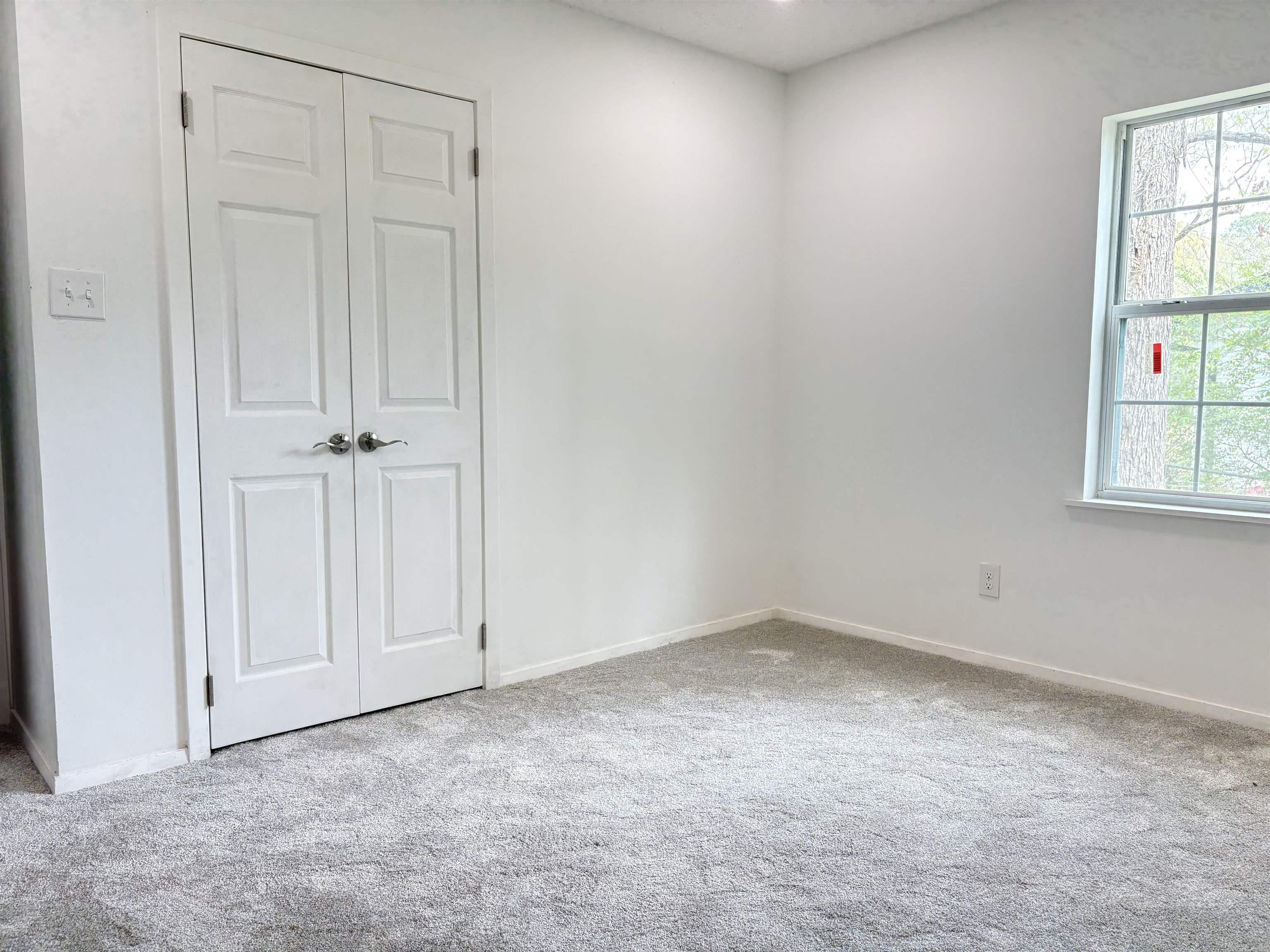 PEBBLE LAKE - Residential