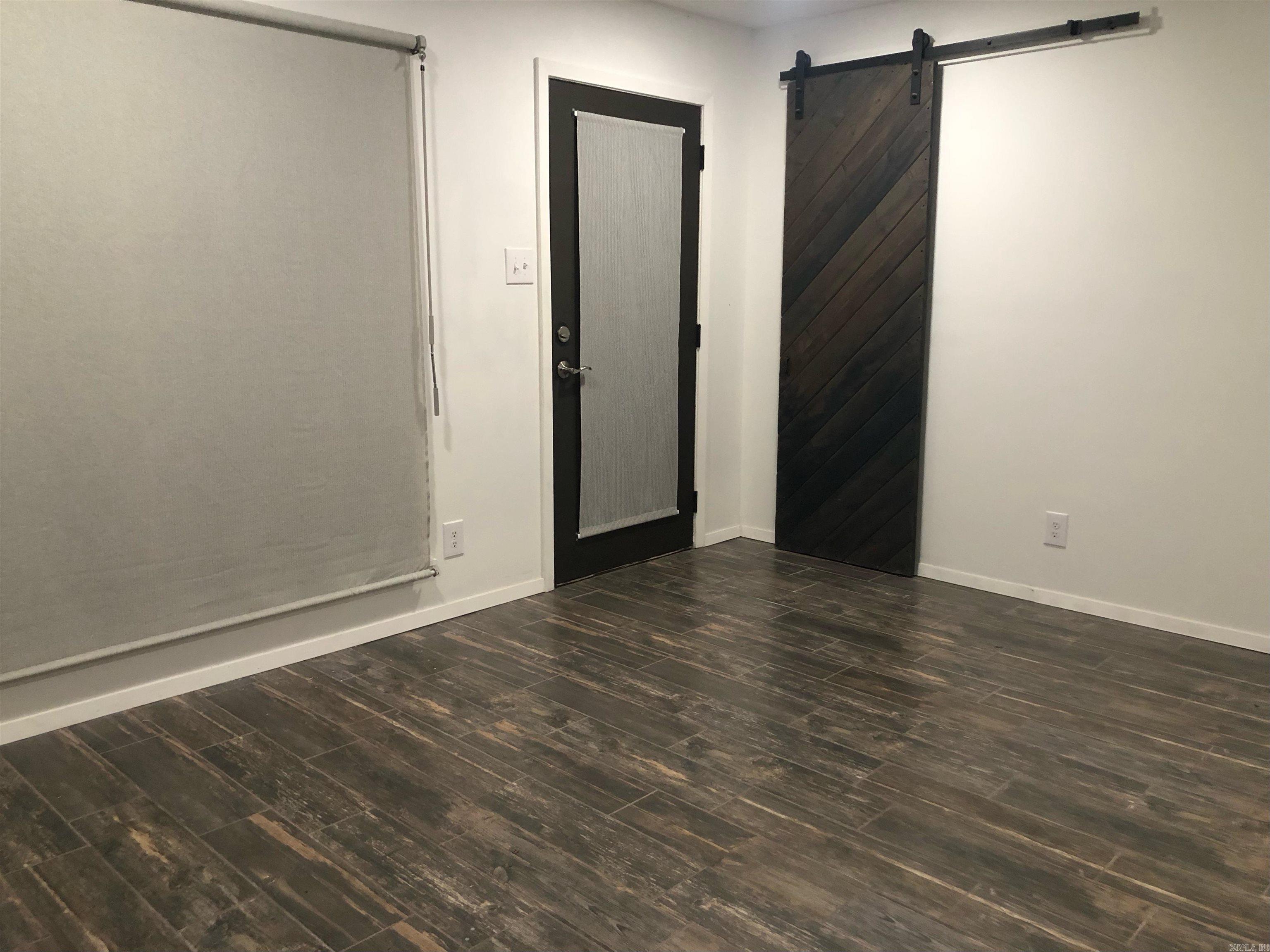 PEBBLE LAKE - Residential