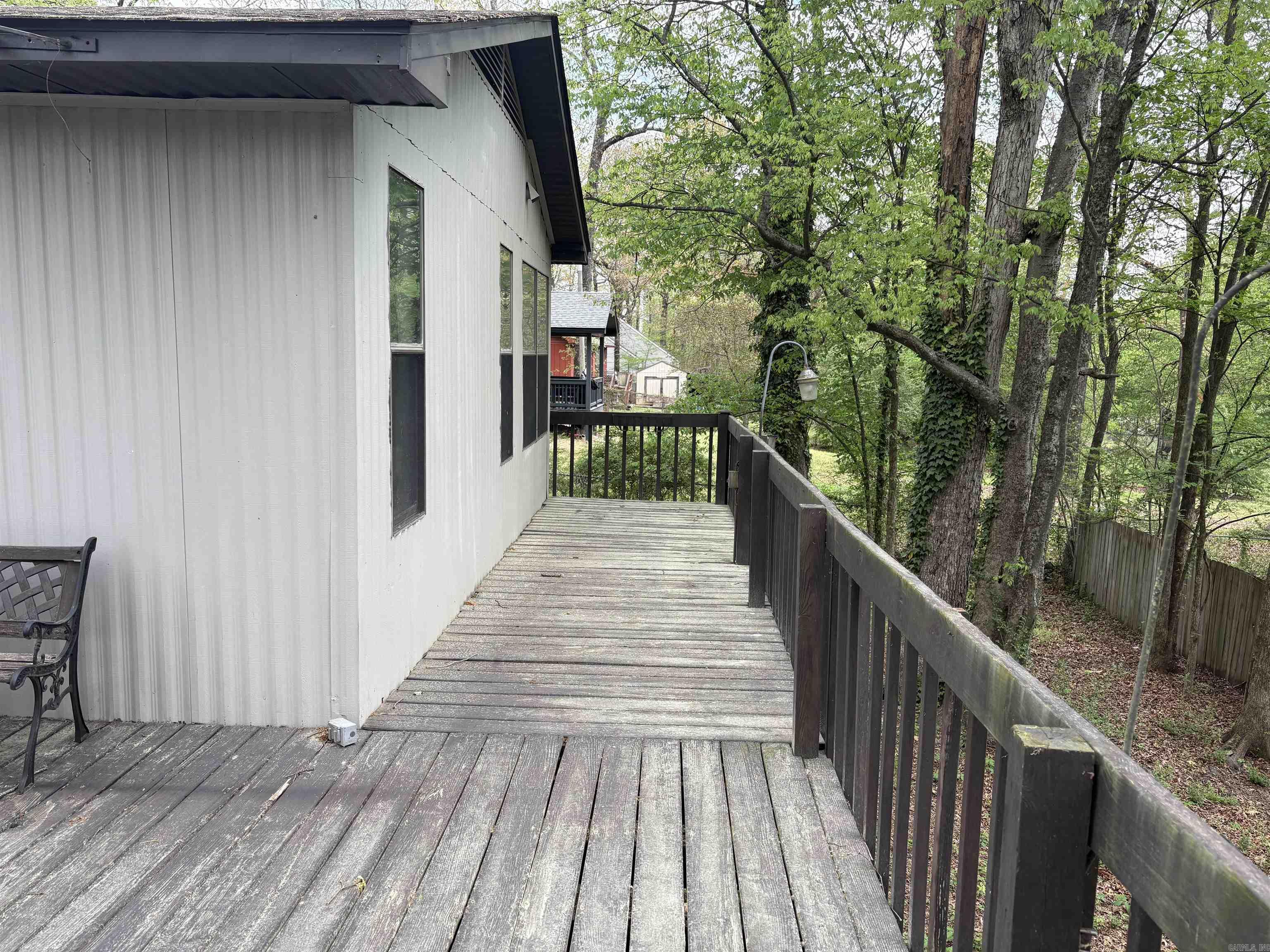 PEBBLE LAKE - Residential