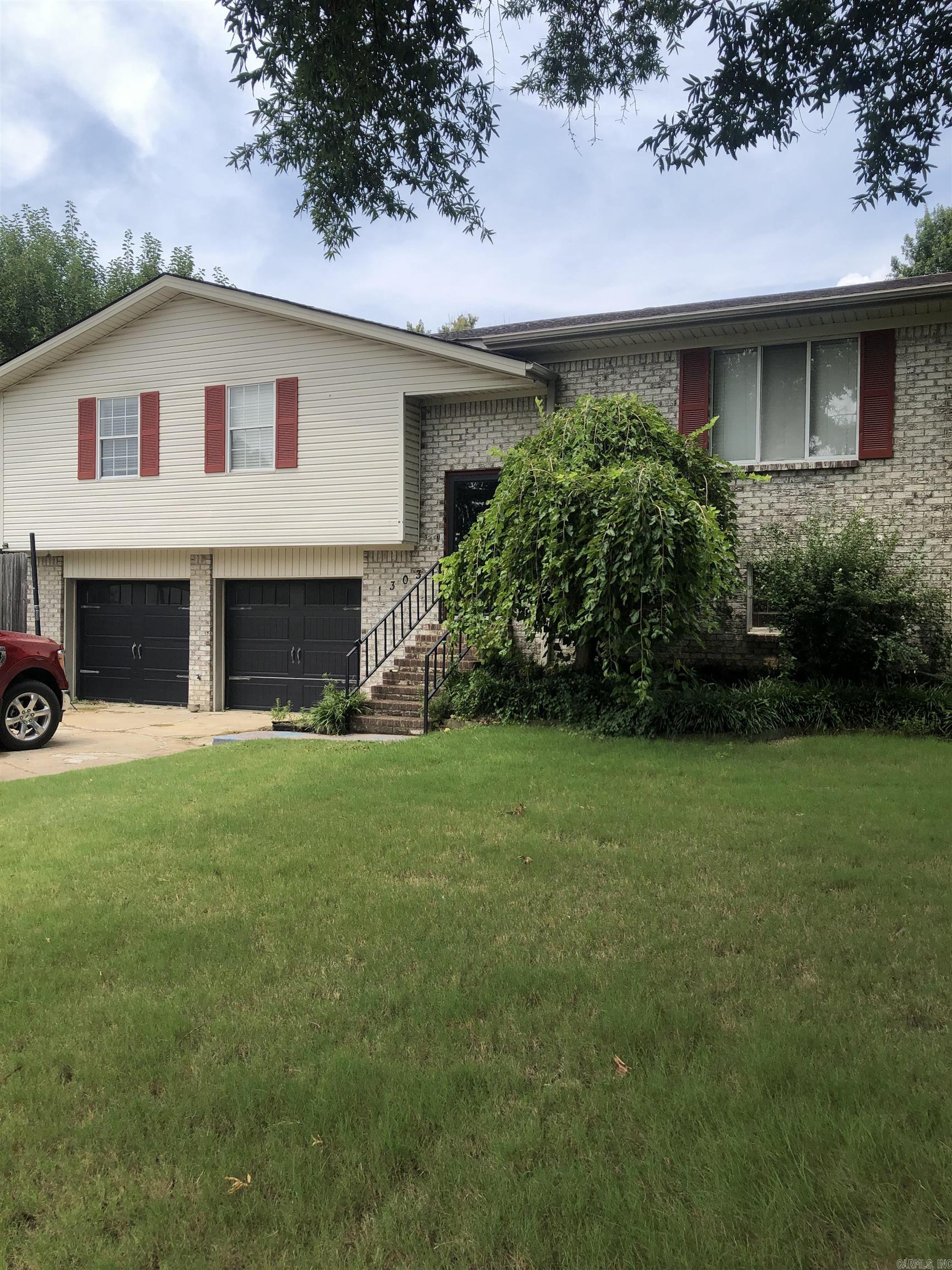 WILLIAM WHITE - Residential