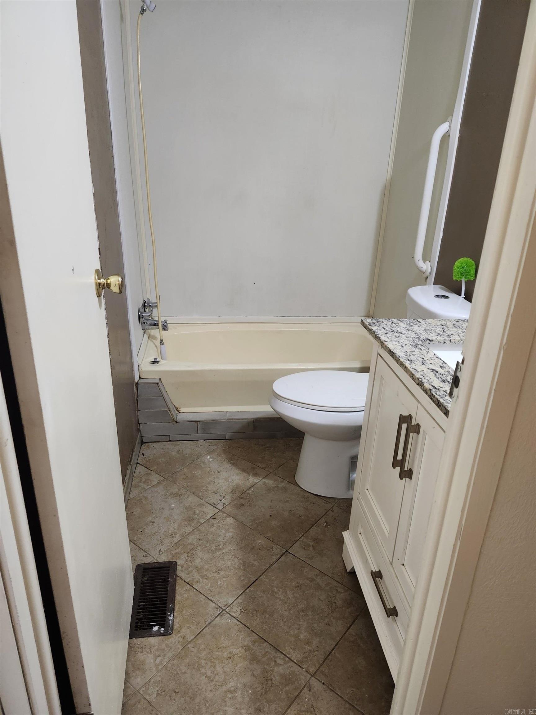 CHESTER THOMAS - Residential