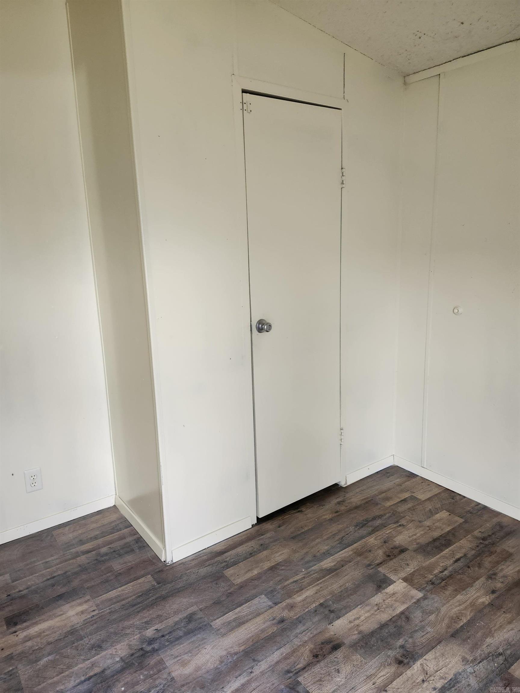 CHESTER THOMAS - Residential