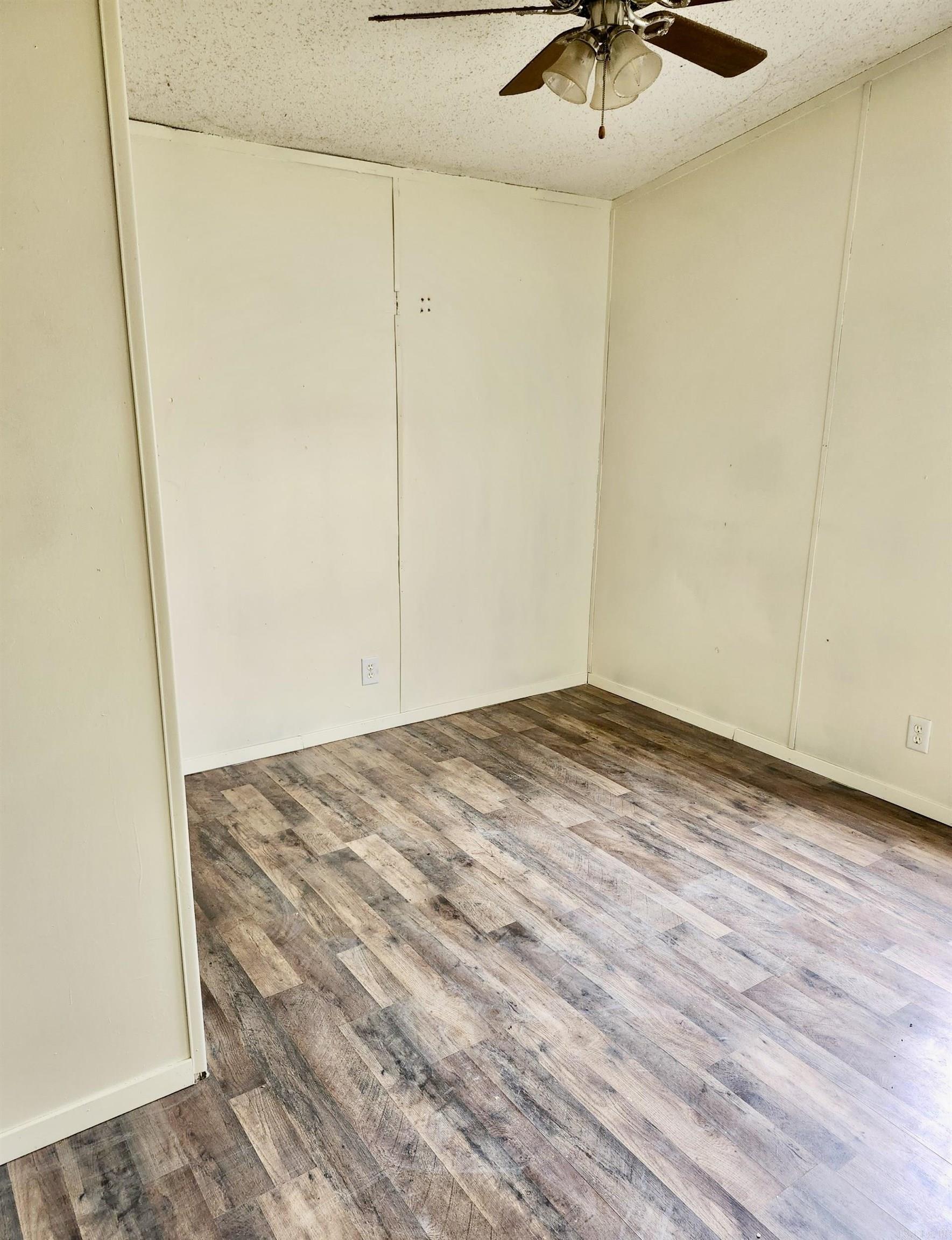 CHESTER THOMAS - Residential