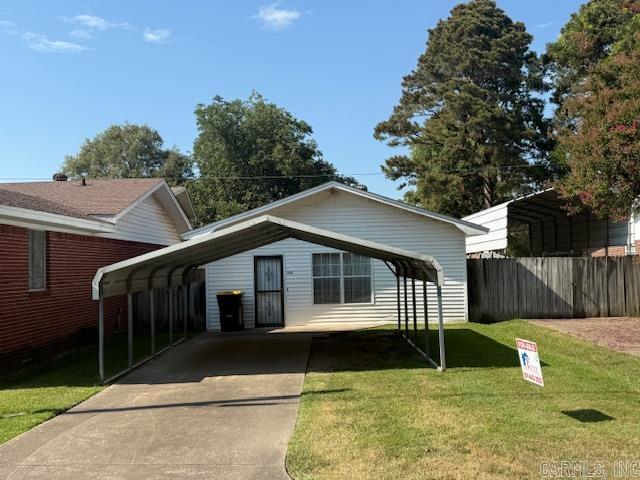 This is a cute small house. It is perfect for a couple or single person. It has a large living area with kitchen, bedroom and bath.