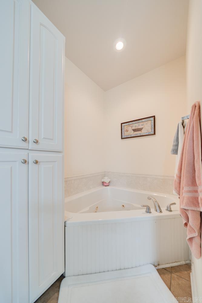 DOGWOOD ESTATES - Residential