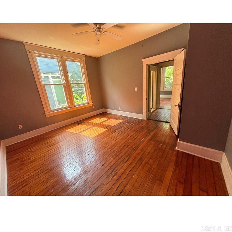 JONES & WORTHEN - Residential