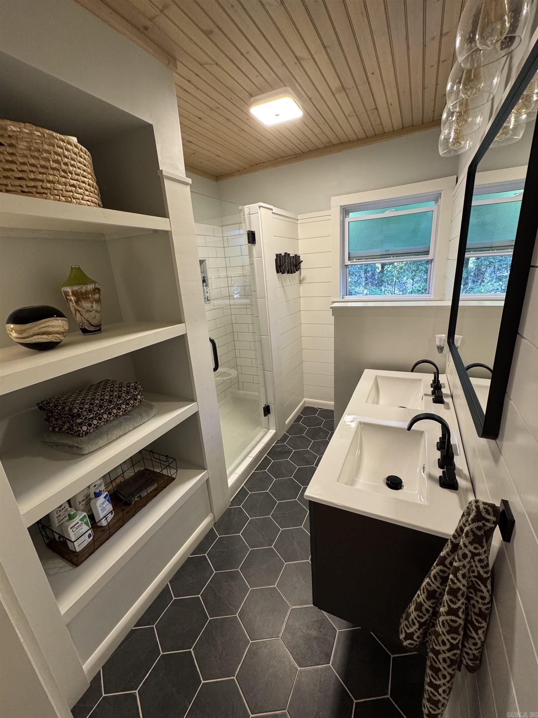 HSR BLK - Residential