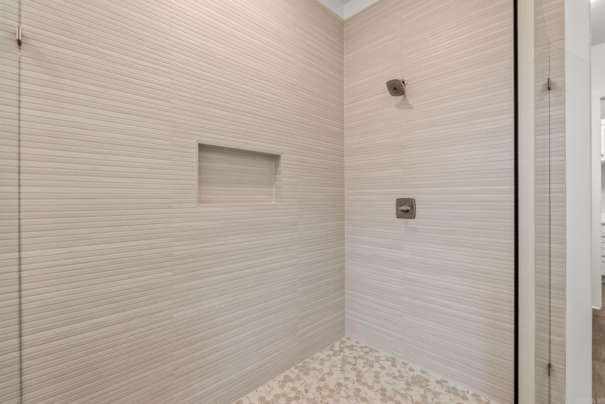 COUNTRY CLUB OF AR THE PH XXIV-C - Residential