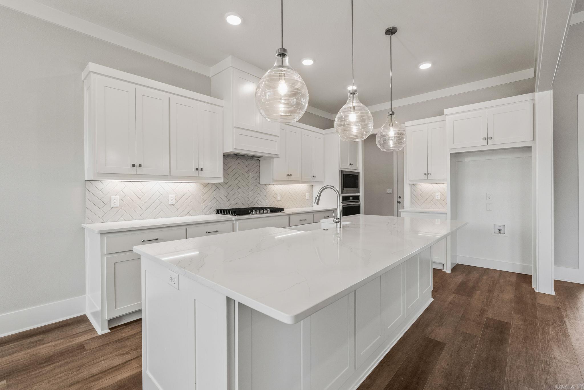 COUNTRY CLUB OF AR THE PH XXIV-C - Residential