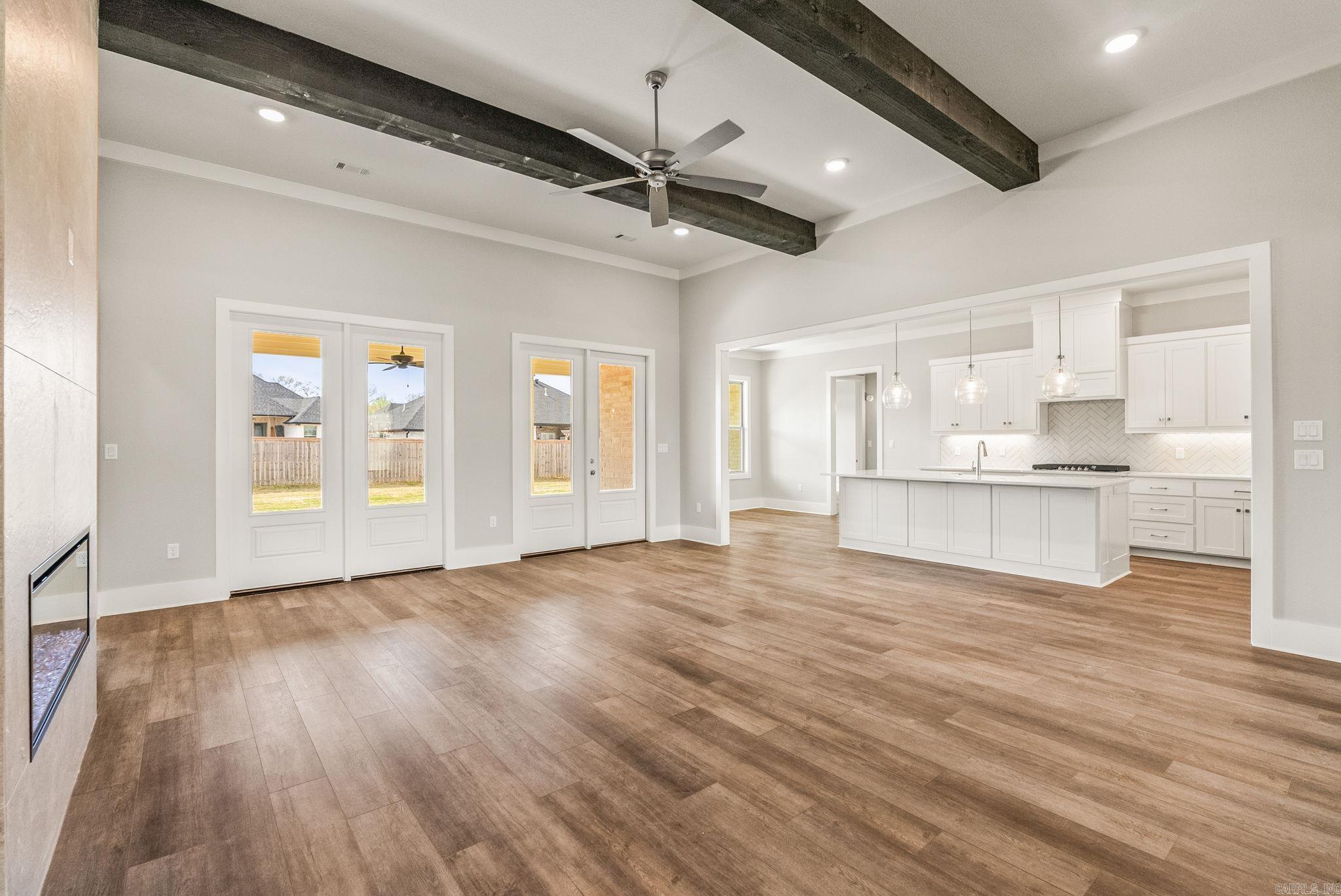 COUNTRY CLUB OF AR THE PH XXIV-C - Residential