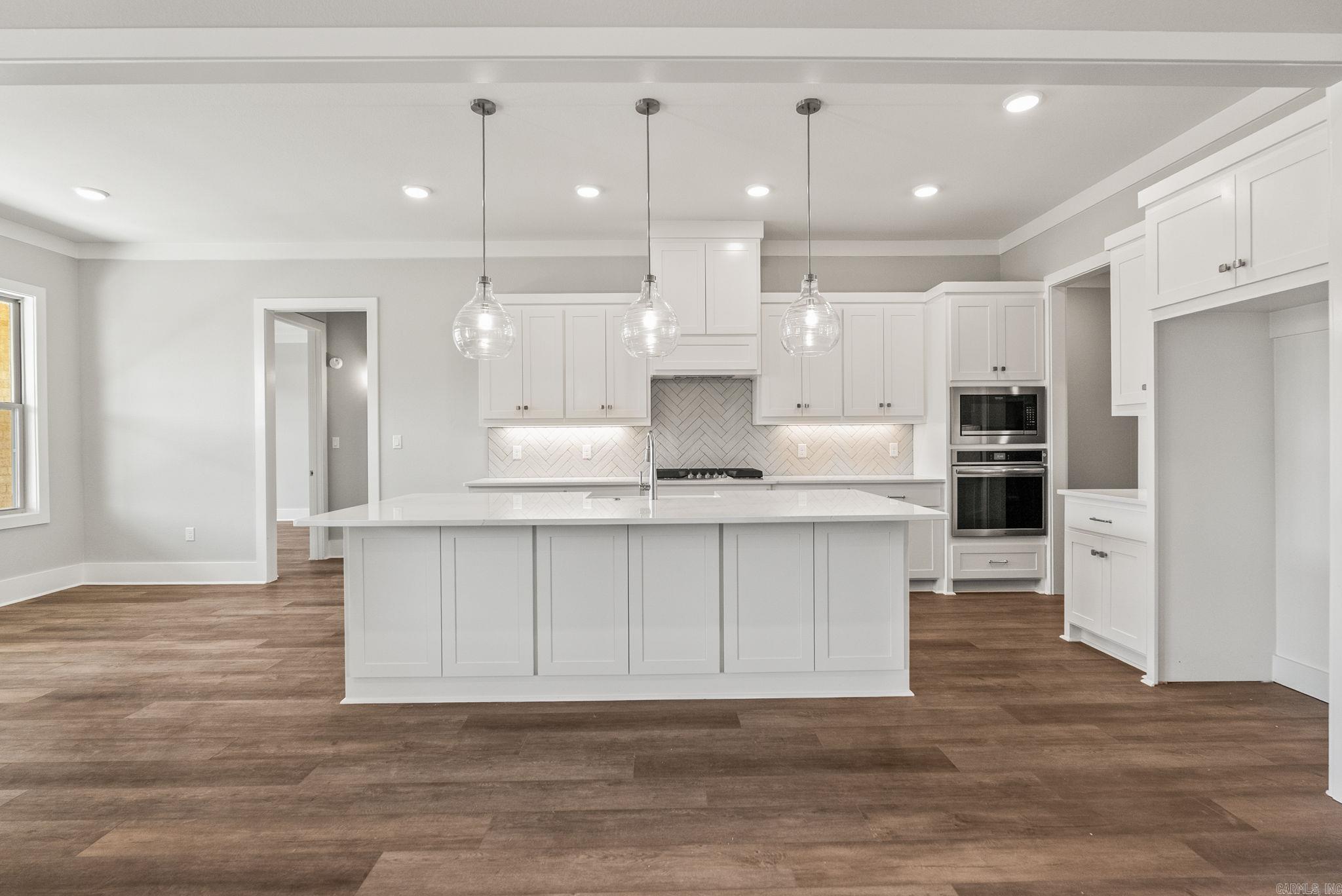 COUNTRY CLUB OF AR THE PH XXIV-C - Residential