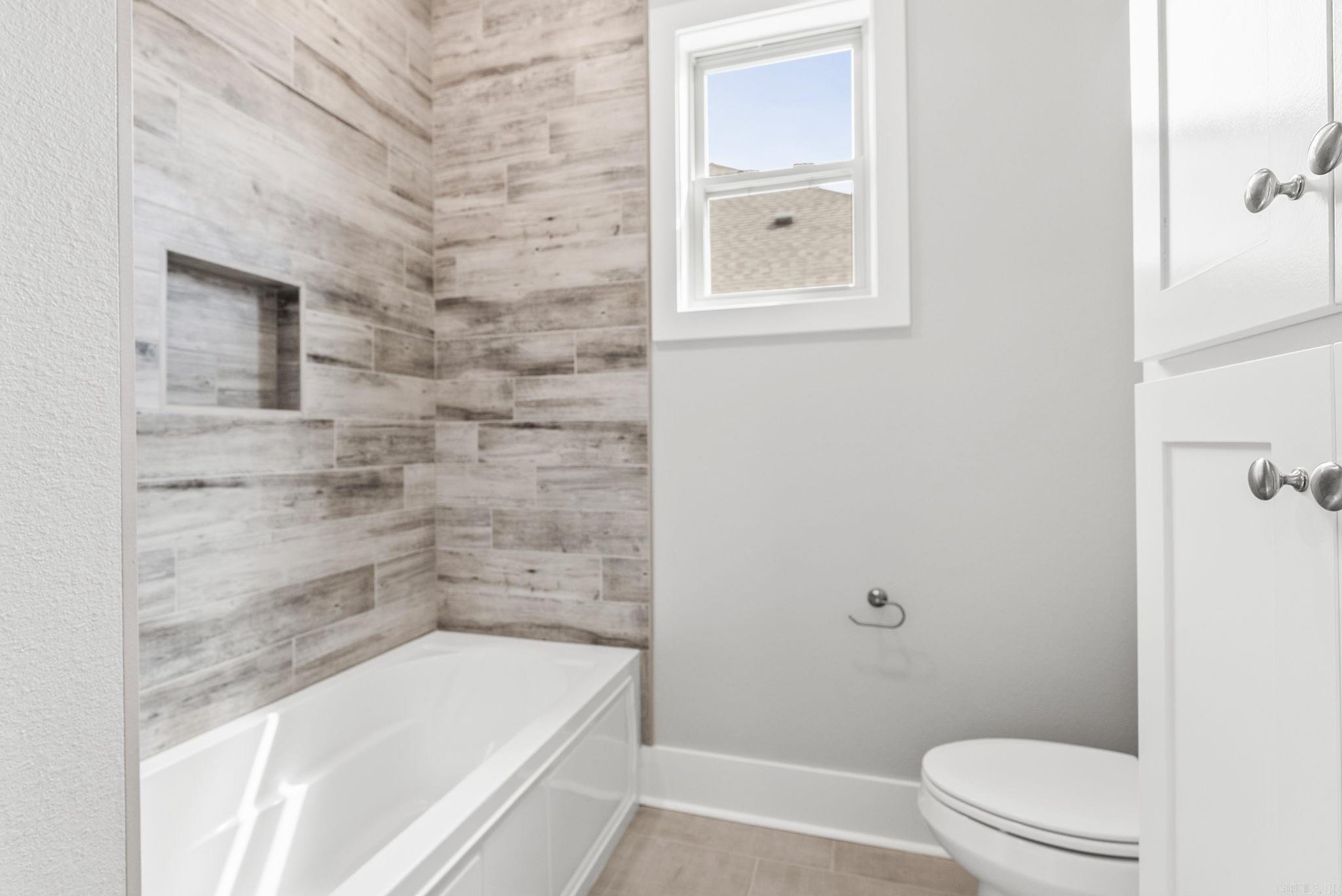 COUNTRY CLUB OF AR THE PH XXIV-C - Residential