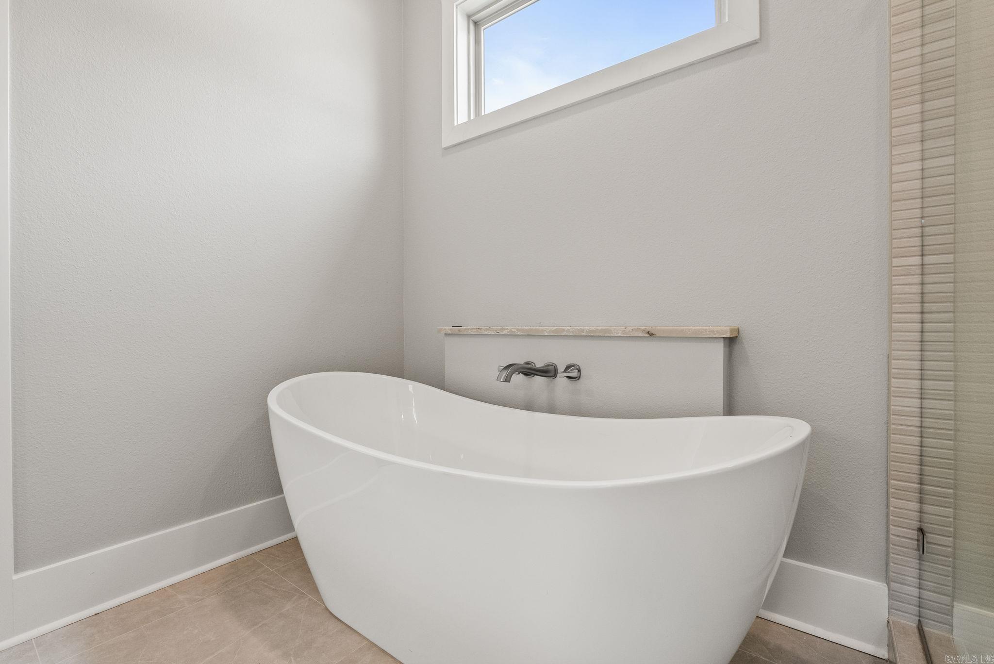 COUNTRY CLUB OF AR THE PH XXIV-C - Residential