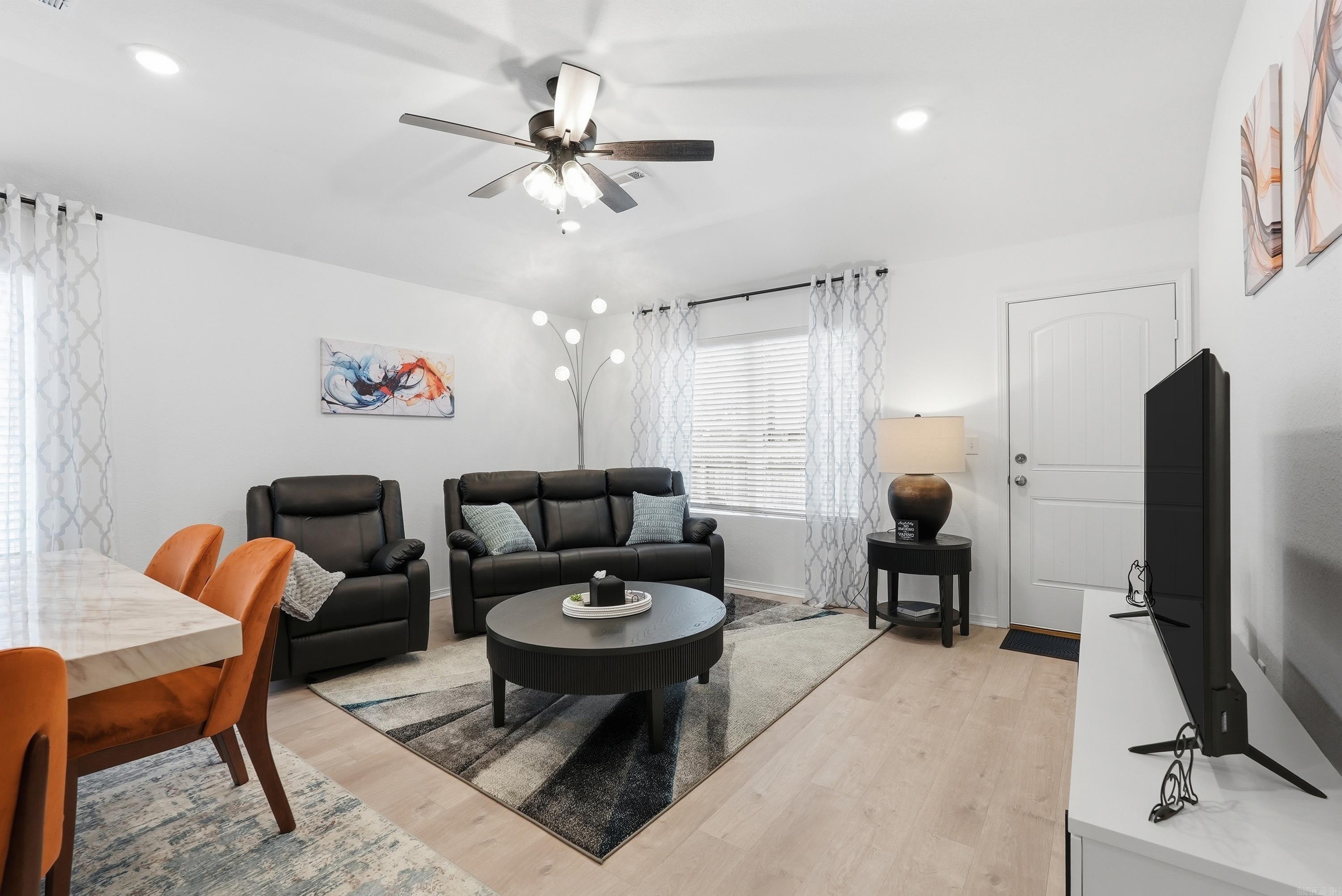 WHITE OAK CROSSING - Residential Lease