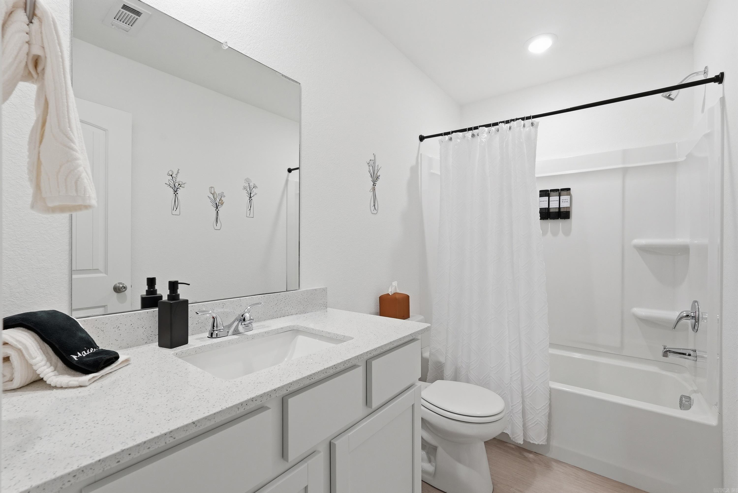 WHITE OAK CROSSING - Residential Lease