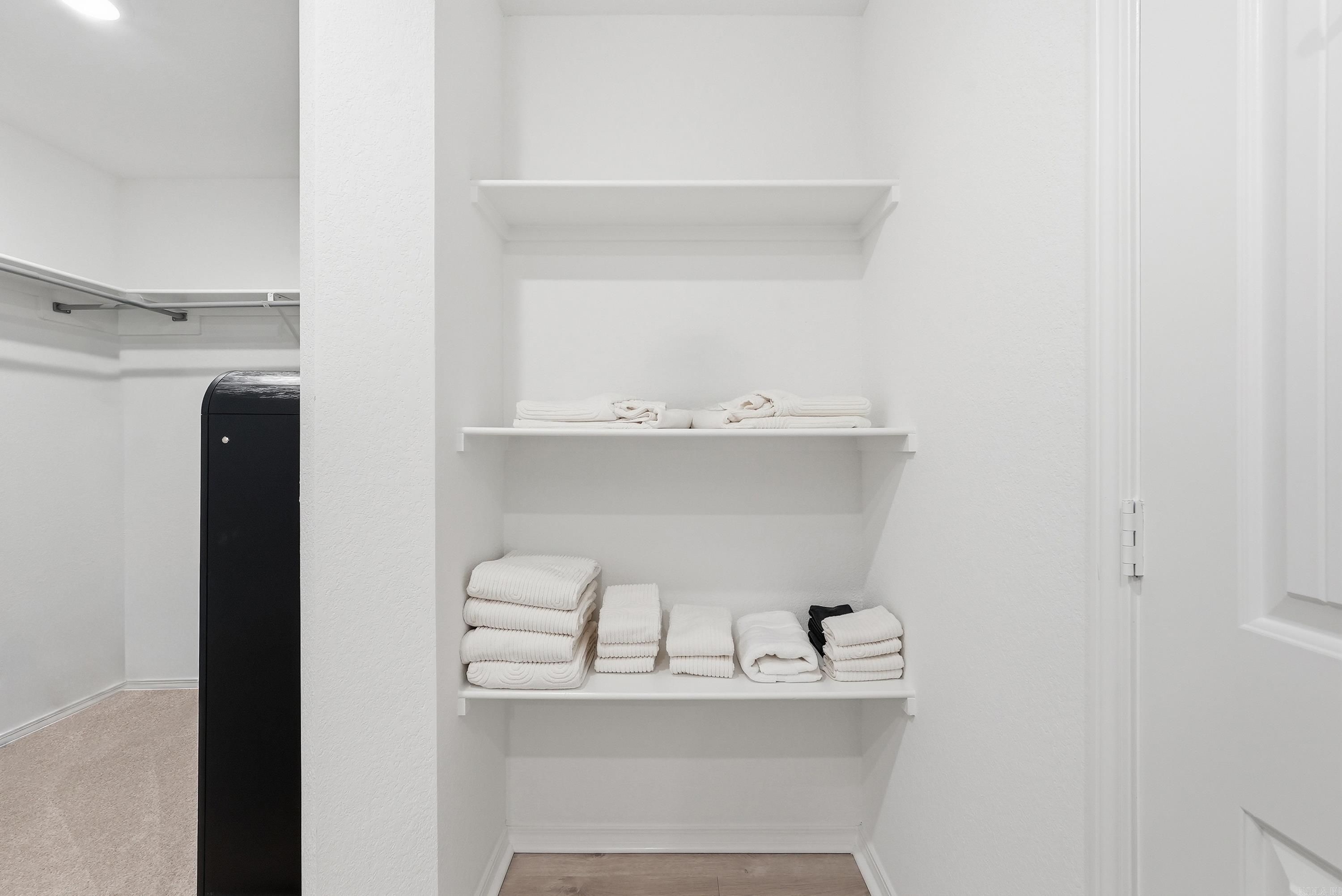 WHITE OAK CROSSING - Residential Lease