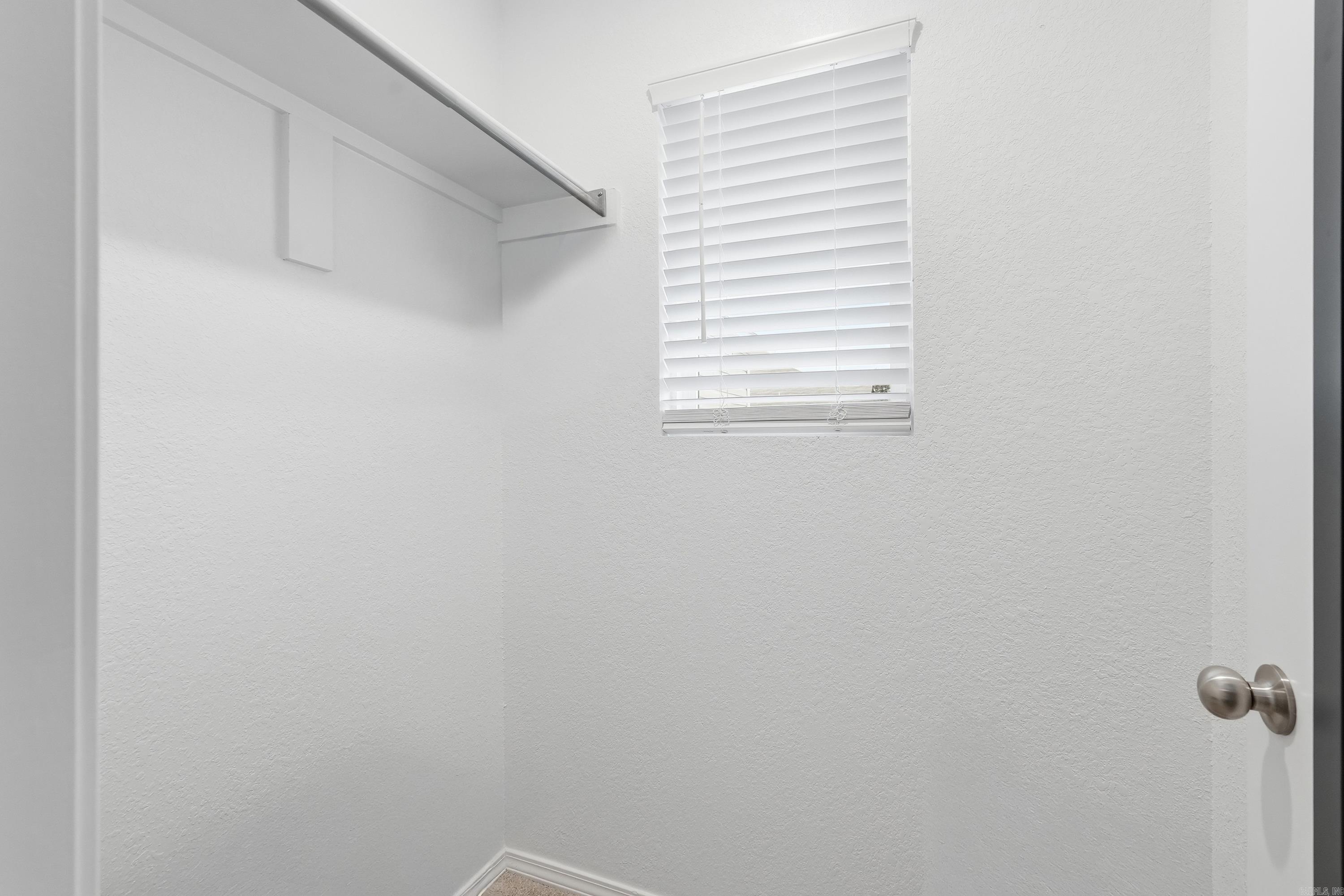 WHITE OAK CROSSING - Residential Lease