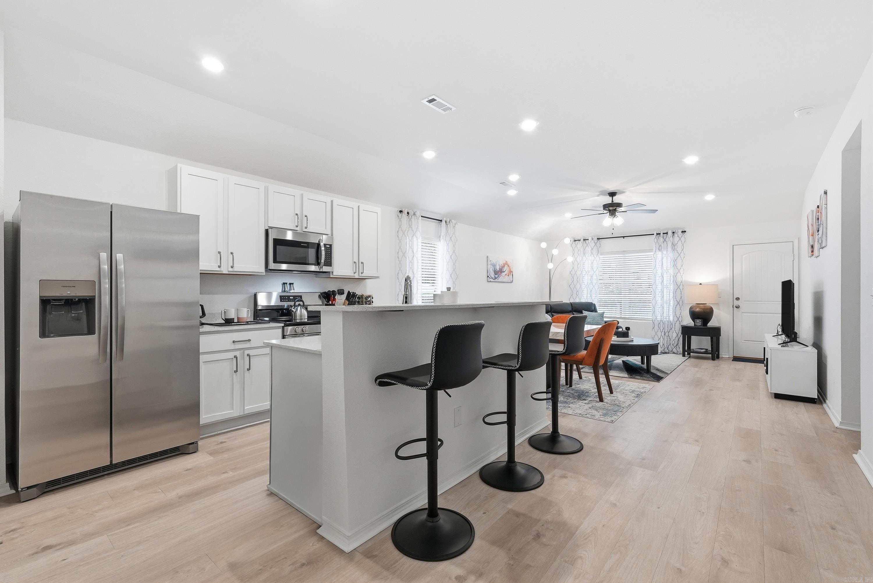 WHITE OAK CROSSING - Residential Lease