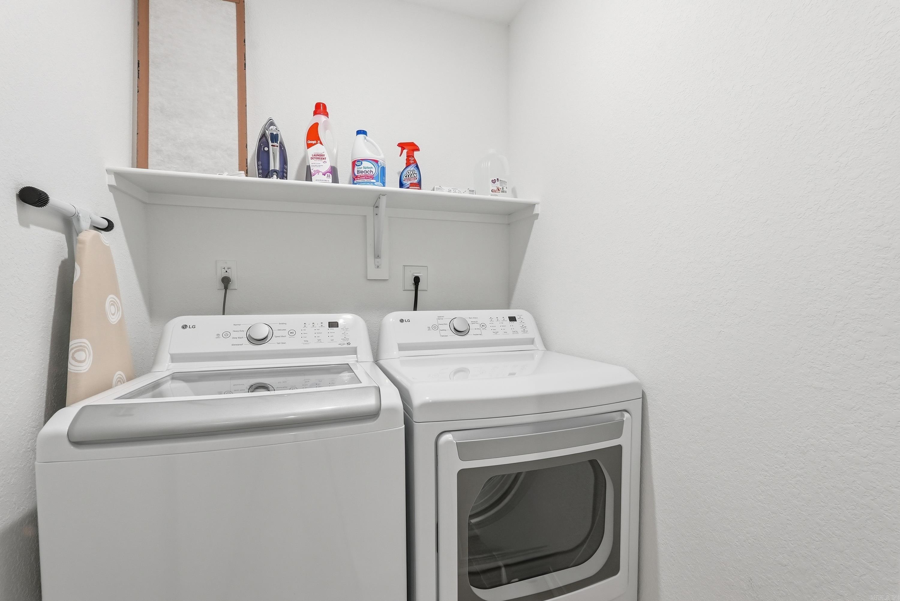 WHITE OAK CROSSING - Residential Lease