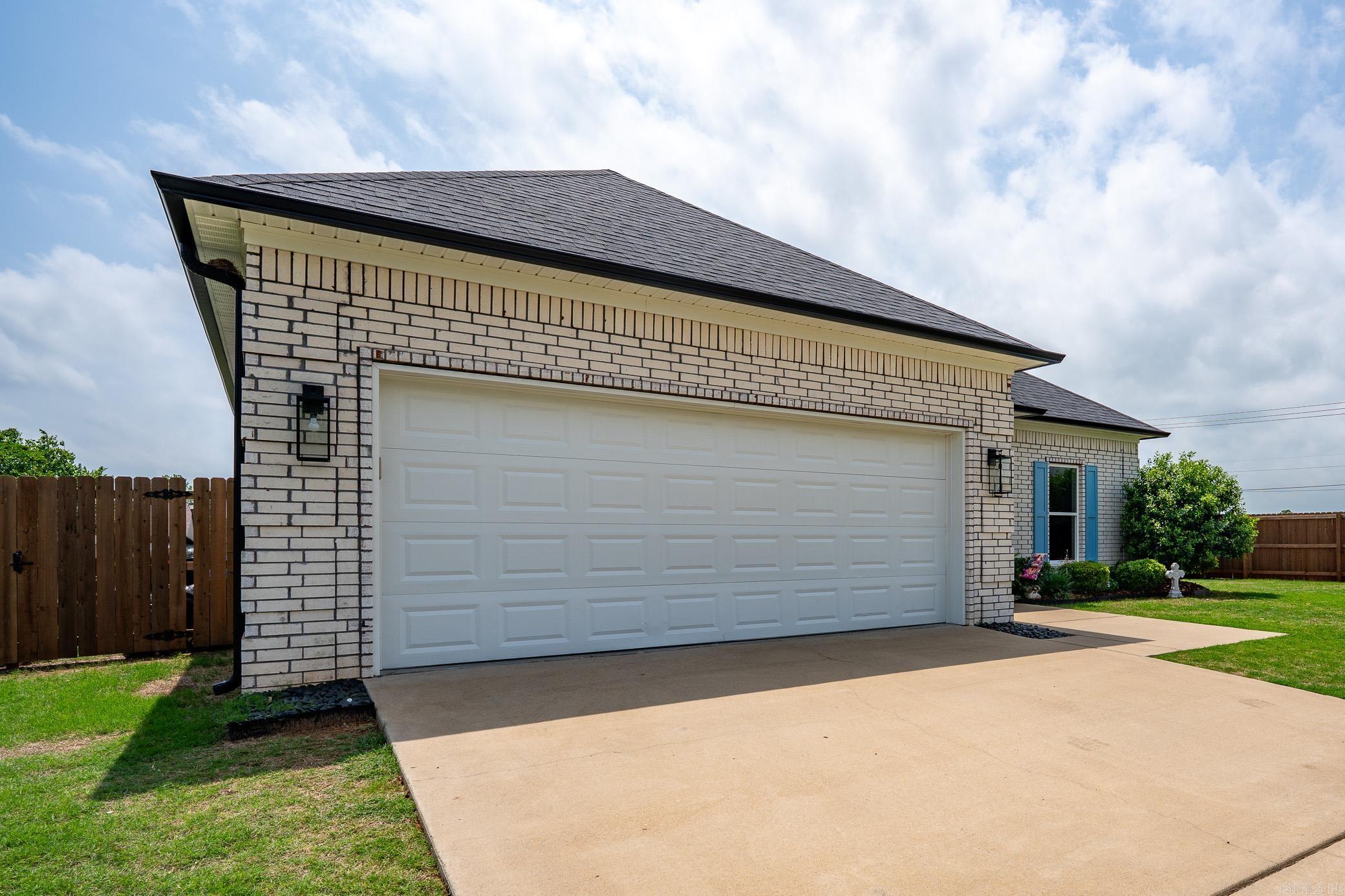 Parkwood Meadows - Residential