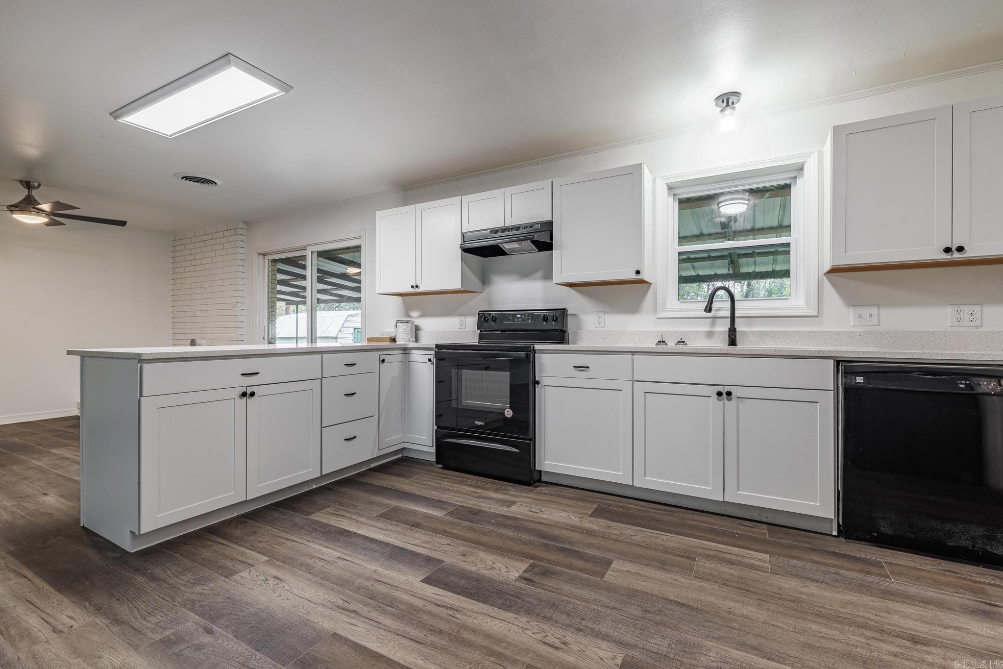 PINE MANOR ADDN - Residential