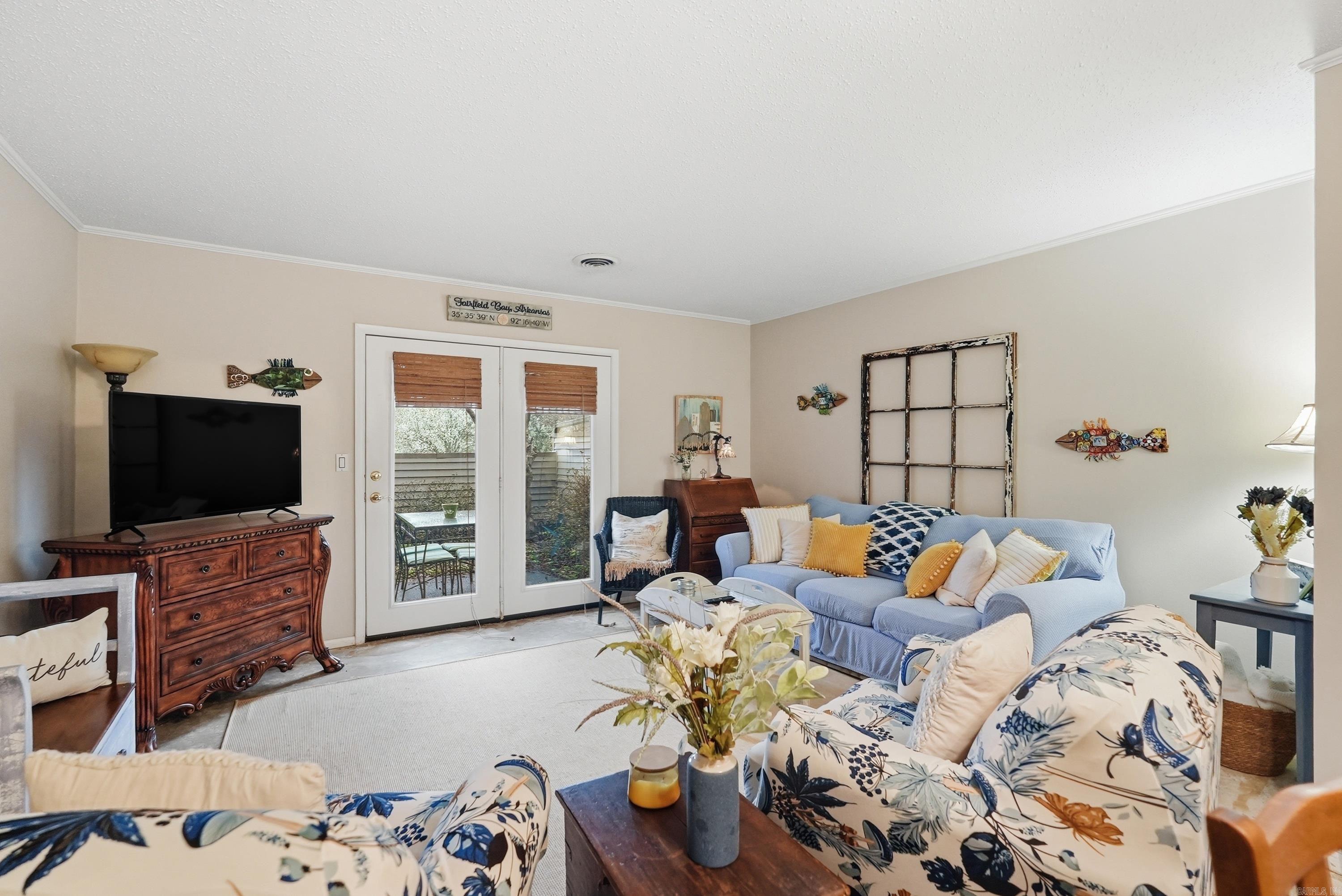 LAKEWOOD HILLS CONDO - Residential