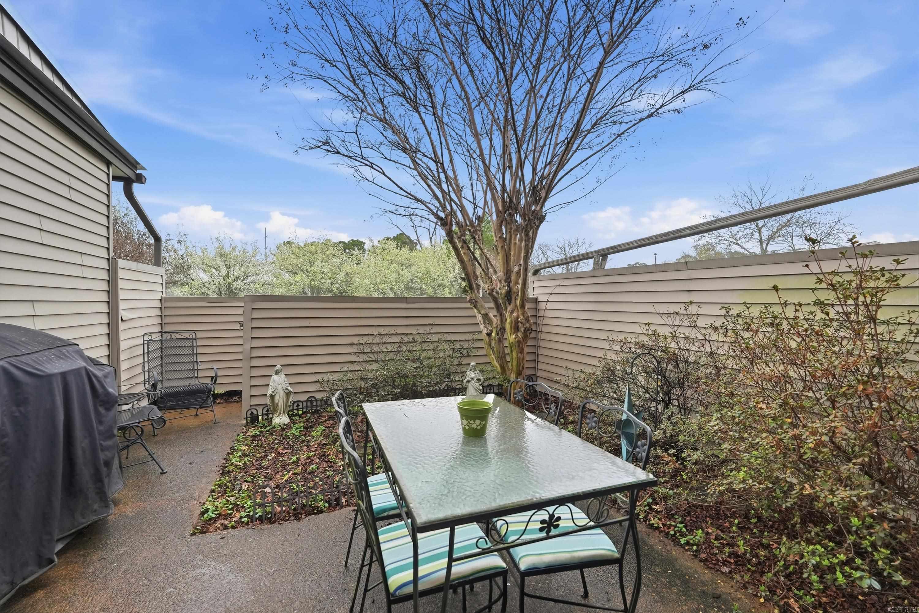 LAKEWOOD HILLS CONDO - Residential