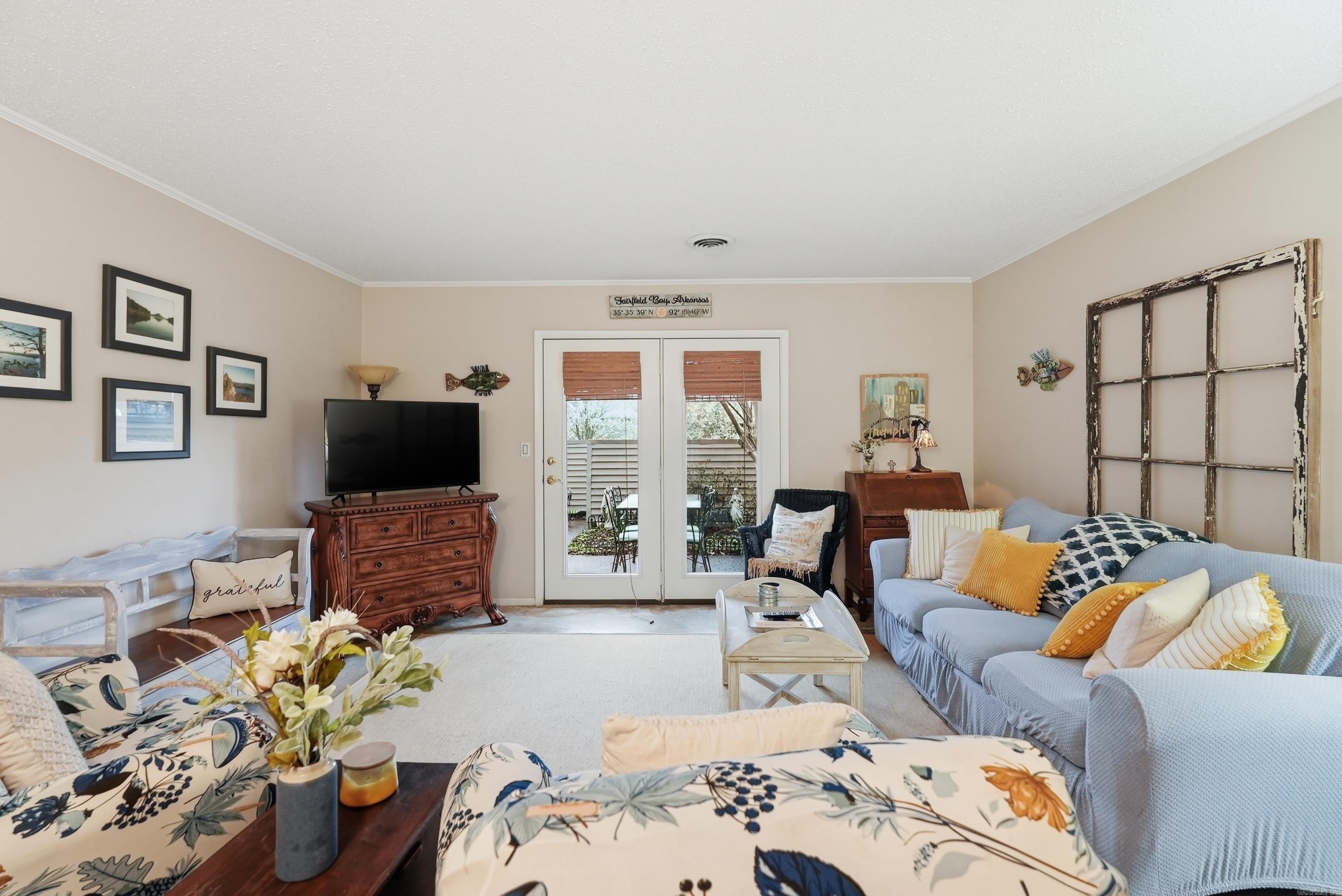 LAKEWOOD HILLS CONDO - Residential