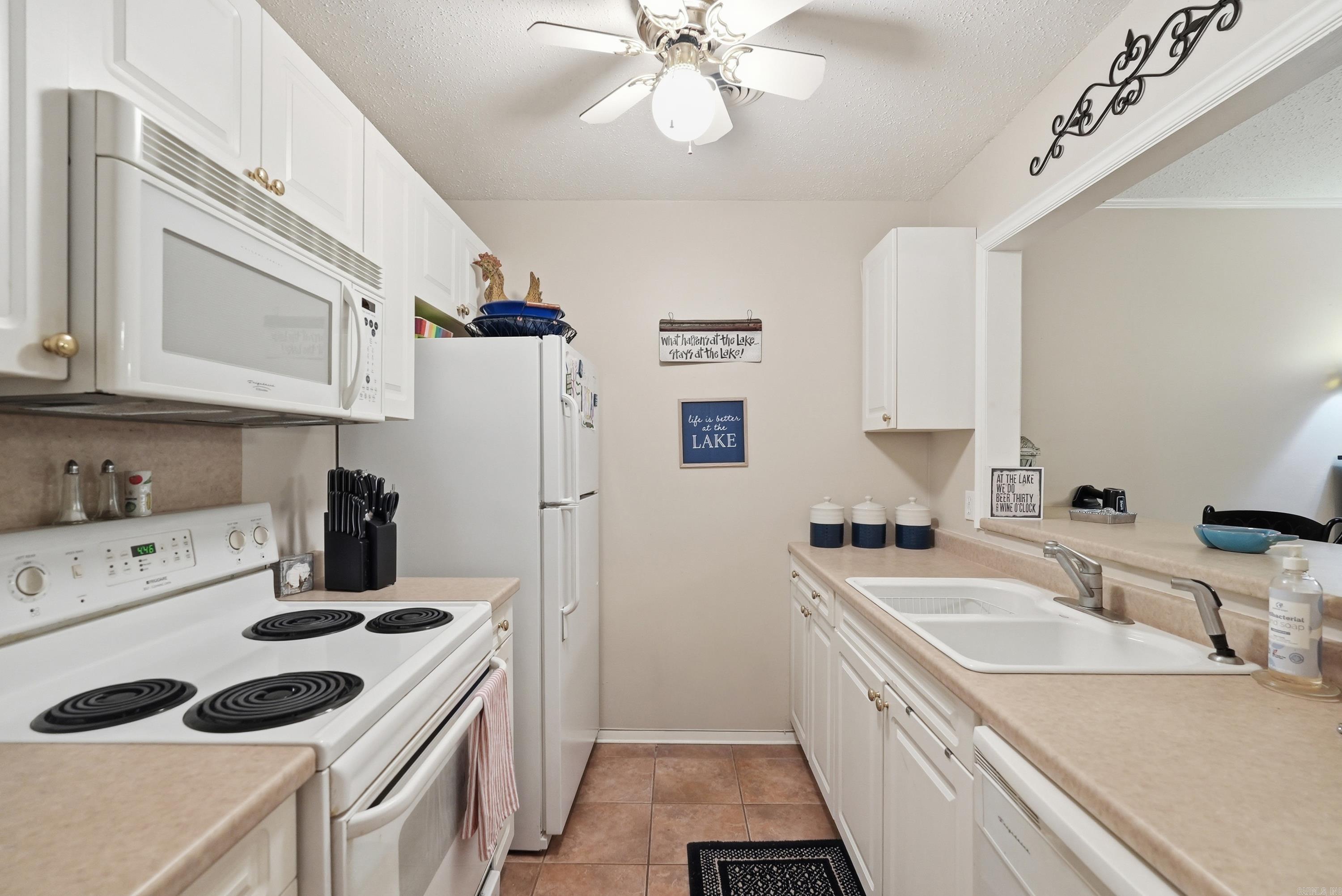 LAKEWOOD HILLS CONDO - Residential