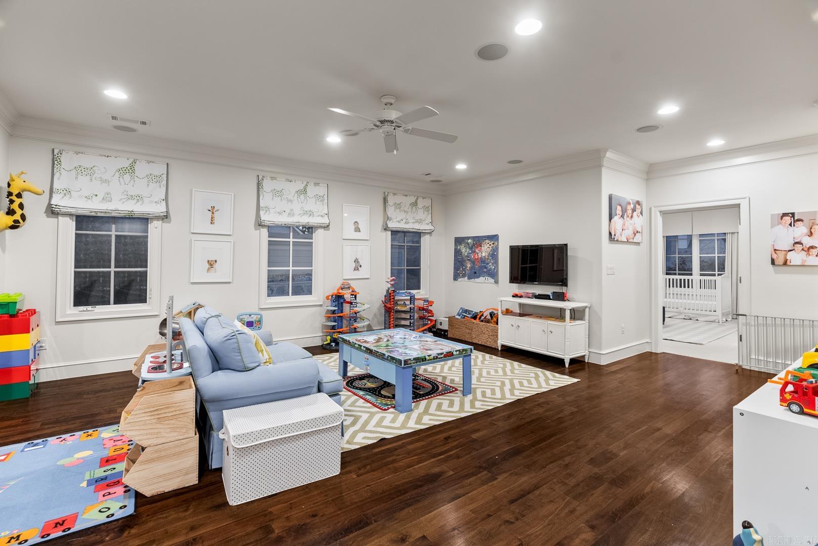 Newtons - Residential