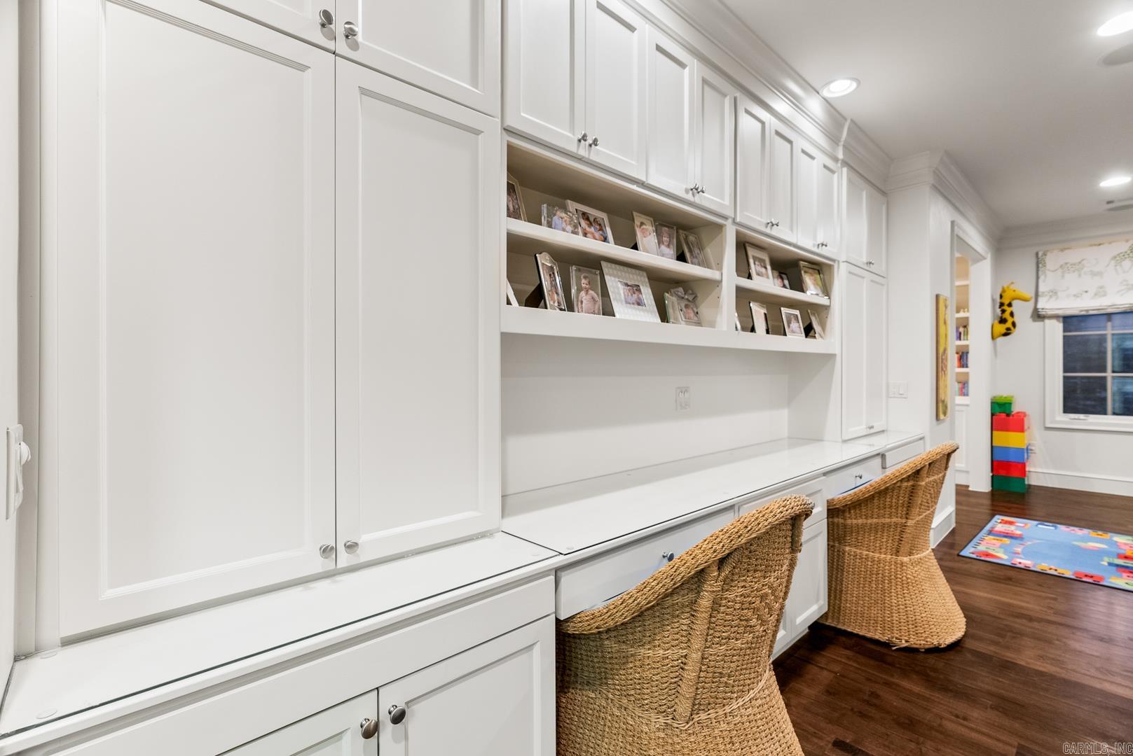 Newtons - Residential